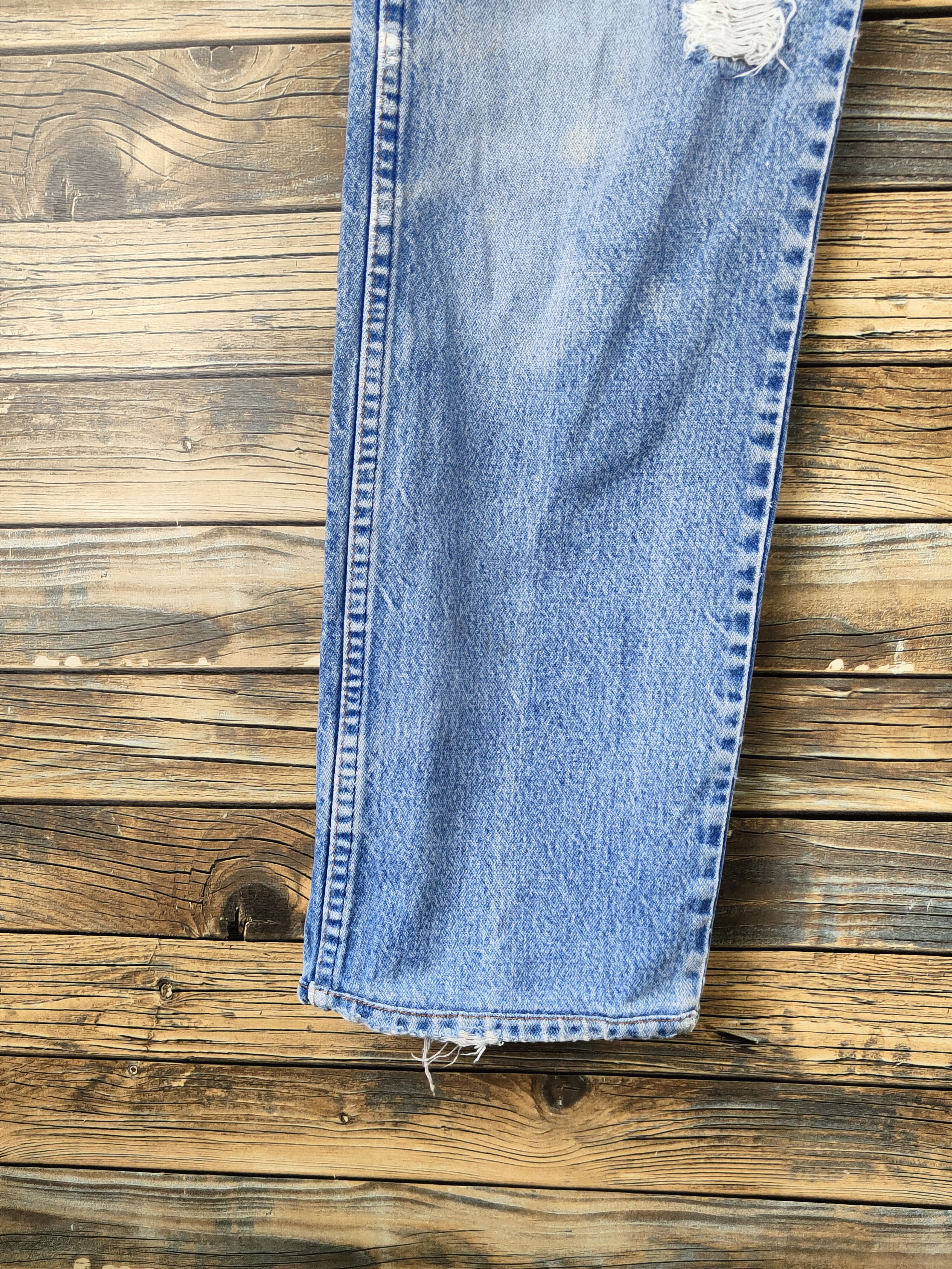 Wrangler DL Wrangler Blue Distressed Ripped denim Jeans #46-102 Size US 32 / EU 48 - 4 Thumbnail