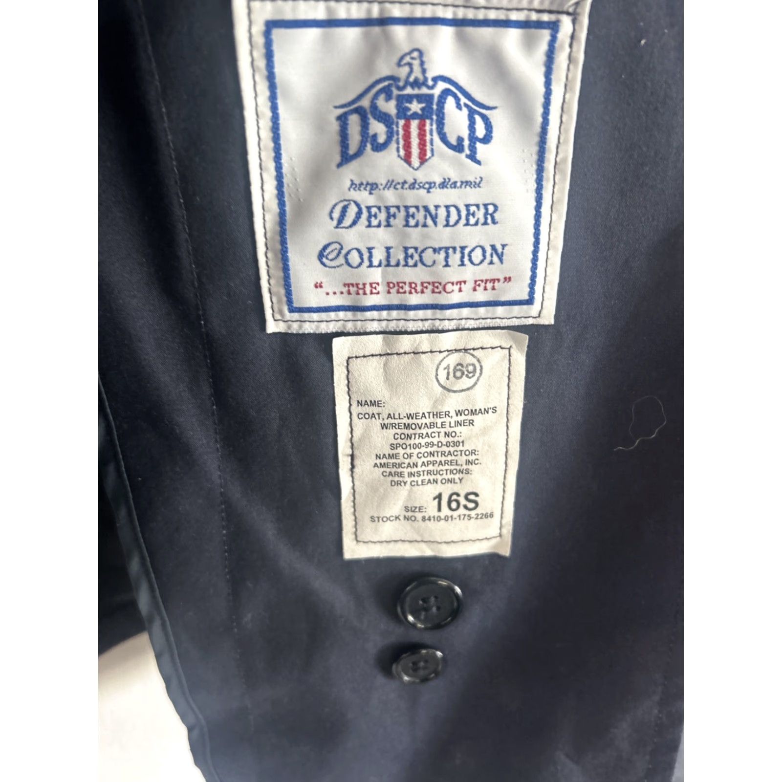 Vintage DSCP Garrison Collection Coat Trench All Weather Lined Belted Double-Breasted Zip Out Lining Women Petite 16S Blue Black Size 10P XS? Size L / US 10 / IT 46 - 2 Thumbnail