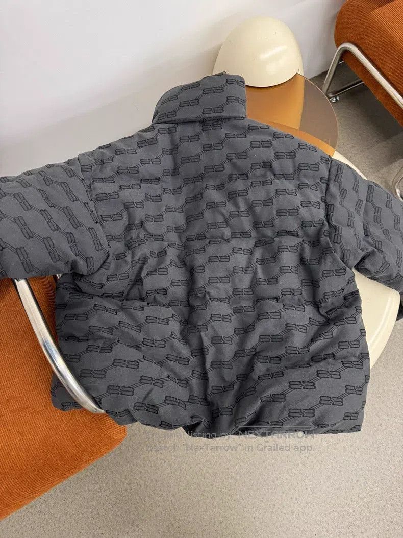 Balenciaga Balenciaga Logo Full Print Stand Collar Zipper Long Sleeve Size US S / EU 44-46 / 1 - 3 Thumbnail