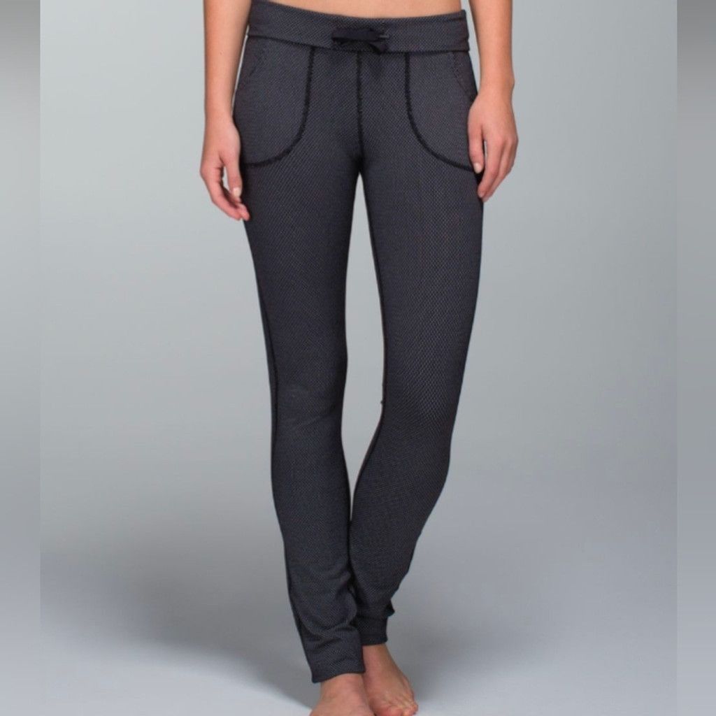 Lululemon Lululemon Skinny Will Pant Diamond Dot Black White sz 4 Size 27" / US 4 / IT 40 - 2 Thumbnail
