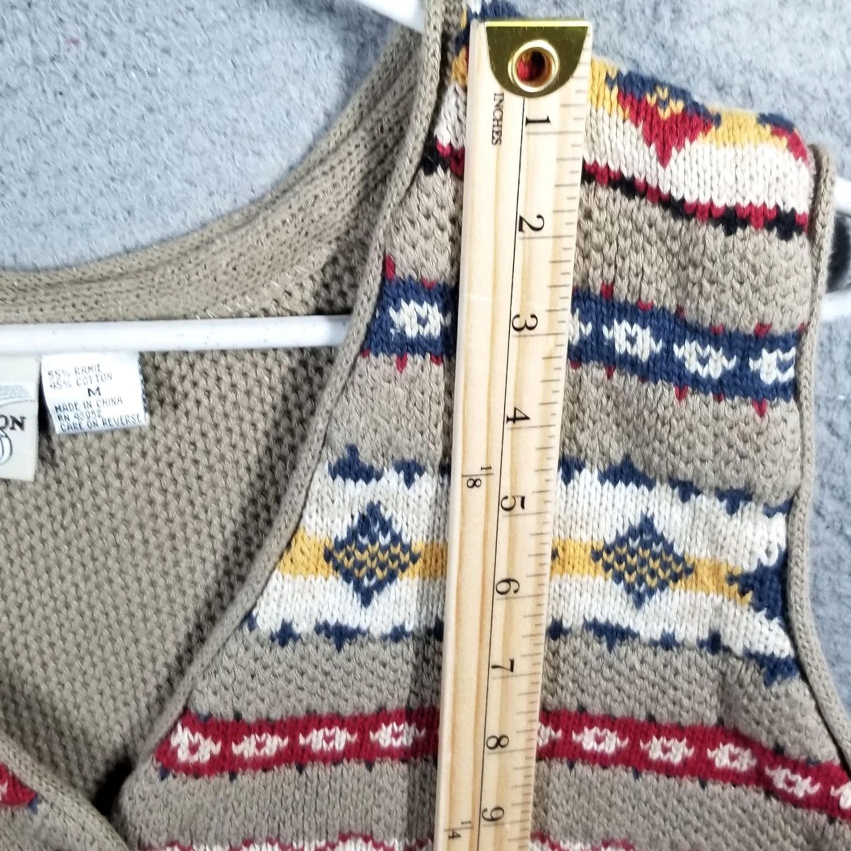 Vintage Innovation Sport Sweater Vest Womens M Beige Fair Isle Chunky-Knit Fringe Button Sleeveless V-Neck shirt style Casual } Size M / US 6-8 / IT 42-44 - 5 Thumbnail