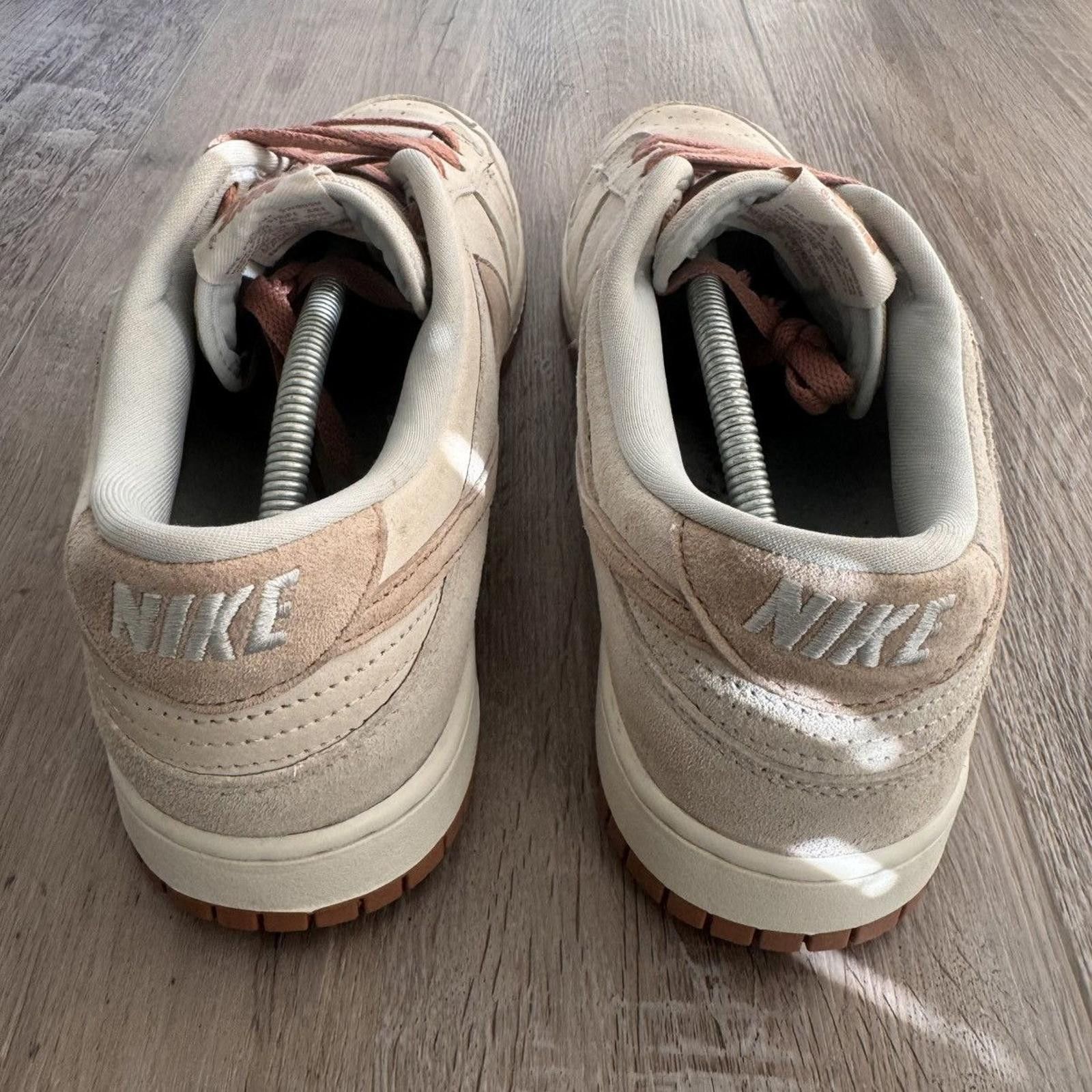 Nike NIKE • Dunk Low "Fossil Rose" (13M) Size US 13 / EU 46 - 9 Thumbnail