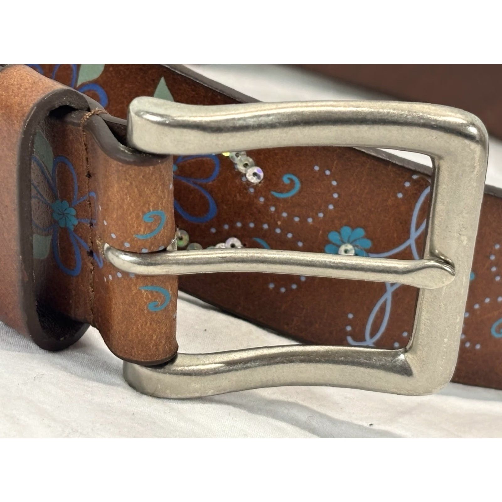Vintage VINTAGE Aéropostale Leather Belt Women’s Small Brown Floral Sequins 1.5” Y2K Size ONE SIZE - 2 Thumbnail