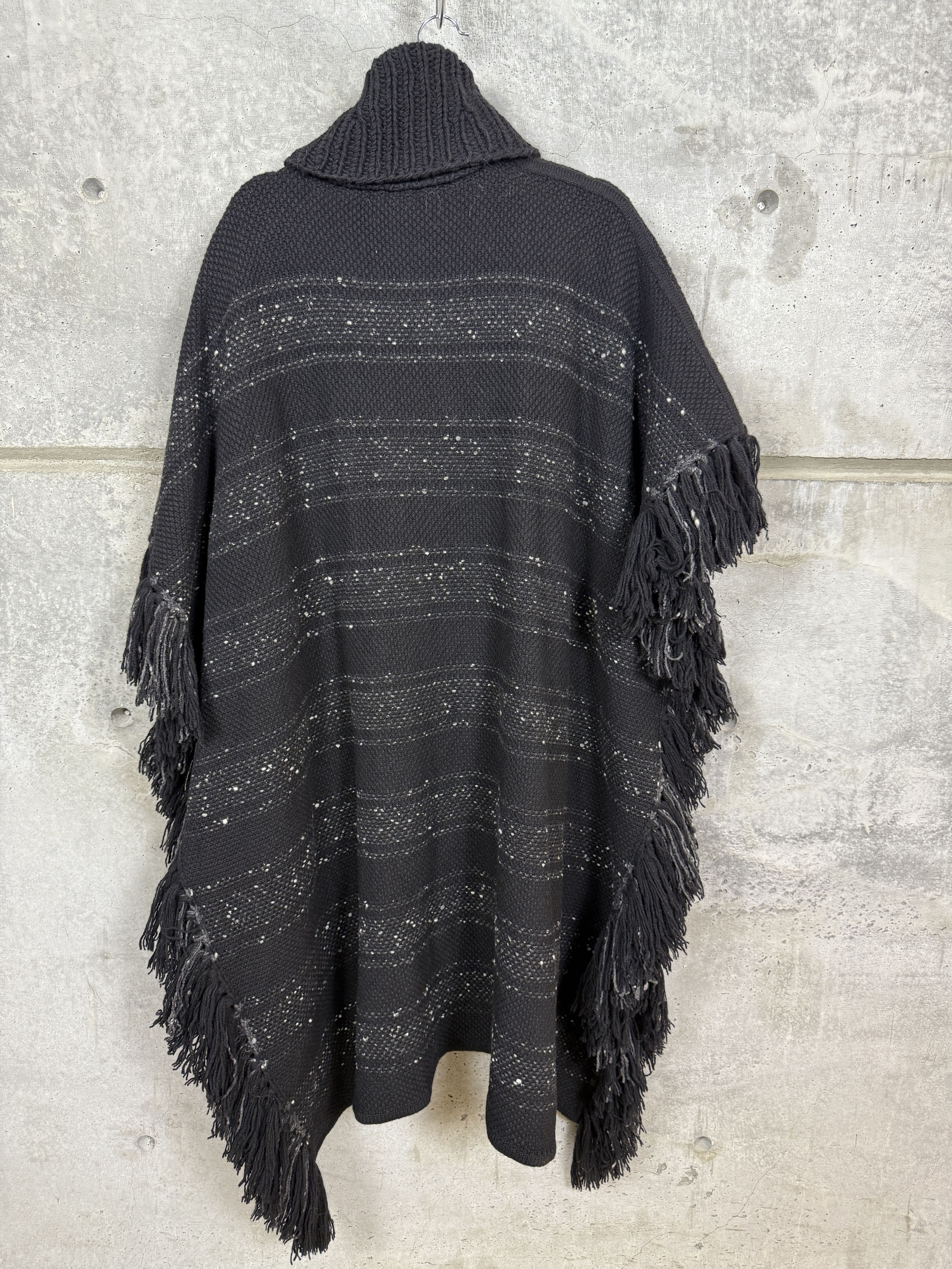 Takahiromiyashita The Soloist. $2160 Takahiromiyashita The Soloist. AW17 Fringe Wool Poncho Size US S / EU 44-46 / 1 - 4 Thumbnail