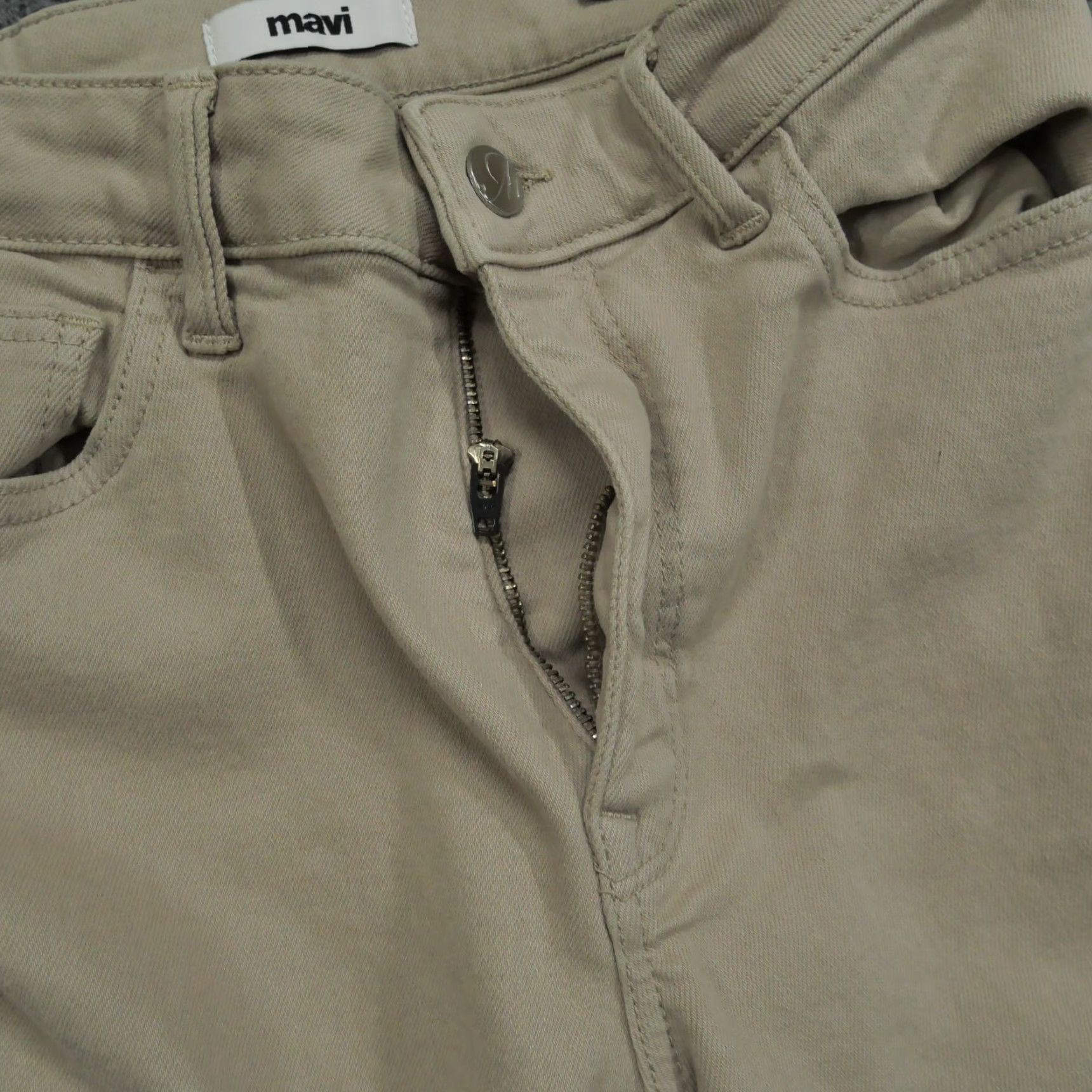 Mavi Mavi Jeans Womens 27 Tan Khaki Viola High Rise Slim Straight Cropped 26x26 Denim Pocket 5-Pocket Beige Cotton Blend Regular Womens Jeans Size 26" / US 2 / IT 38 - 6 Thumbnail