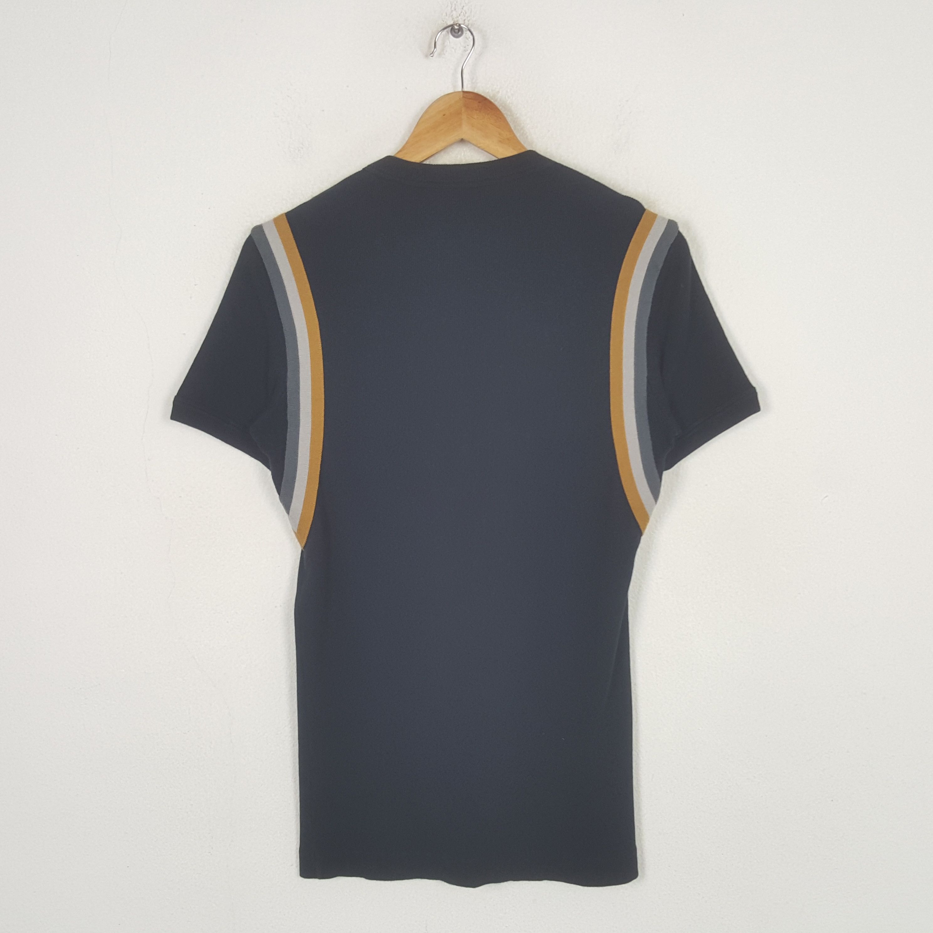 Dolce & Gabbana Vintage Dolge & Gabbana Designer V Neck Tshirt RR27 Size US S / EU 44-46 / 1 - 3 Thumbnail