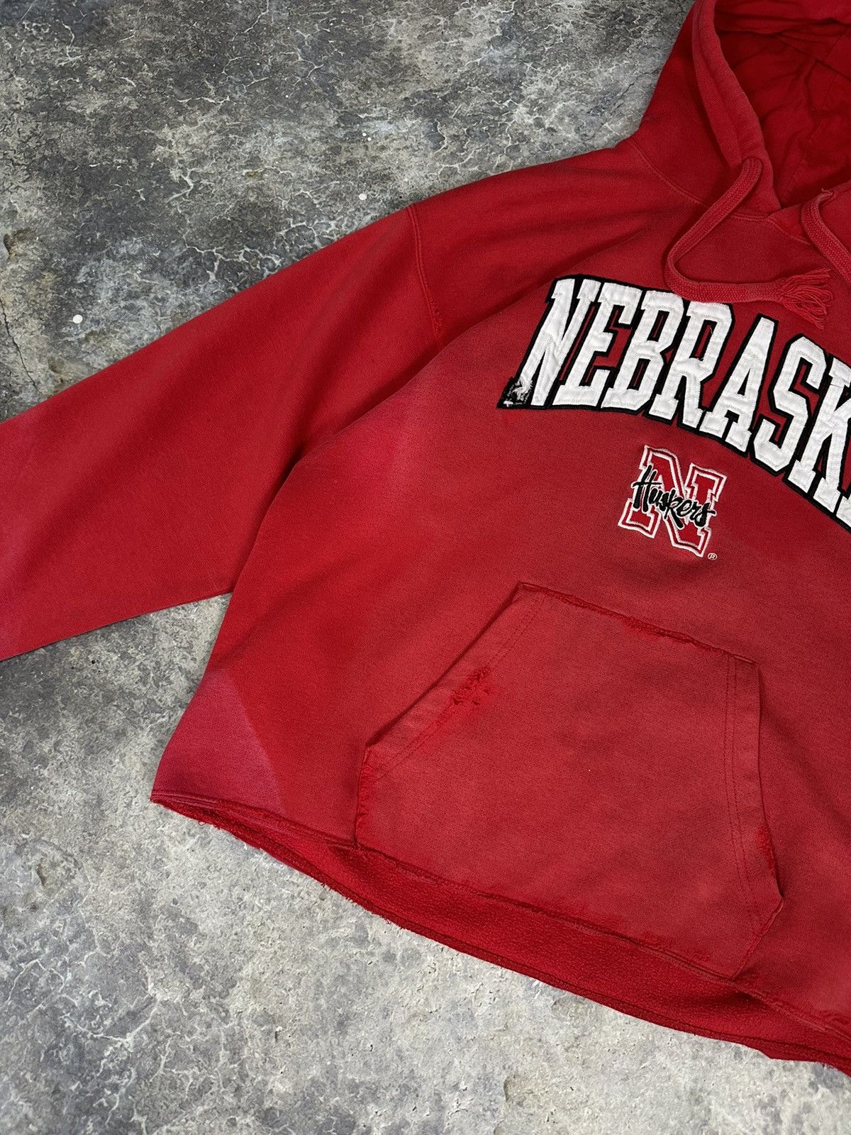 Vintage Vintage Distressed Nebraska Huskies Hoodie Size US XL / EU 56 / 4 - 2 Thumbnail
