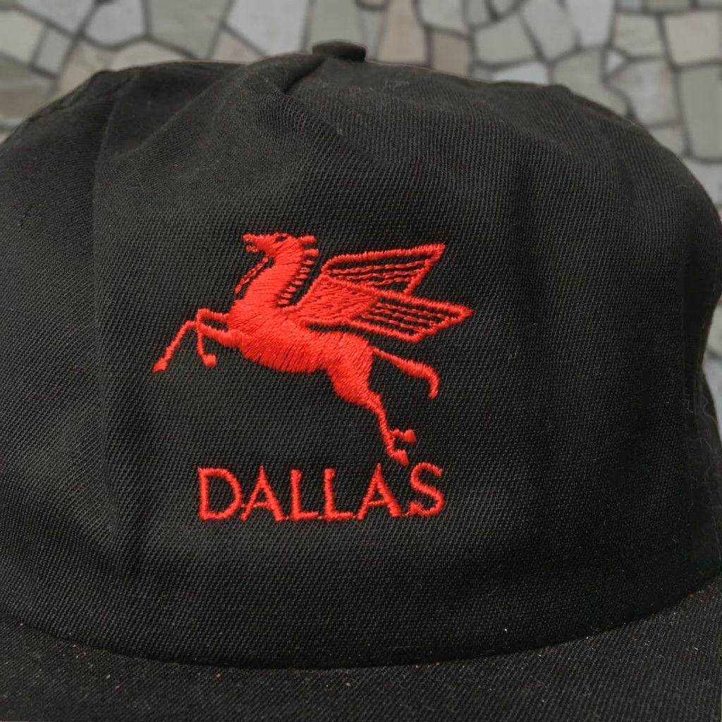 Vintage VINTAGE Snap-Back Hat Trucker Mens Adjustable Black 80s 90s Unicorn Horse Dallas City College Hipster HP Hat Size ONE SIZE - 1 Thumbnail