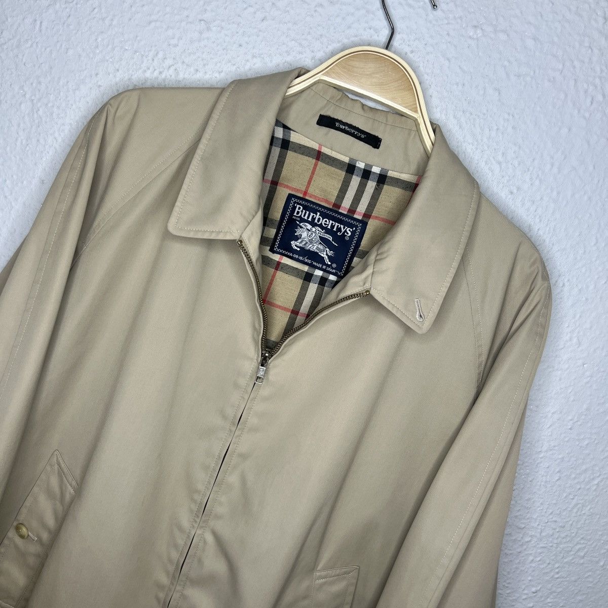 Burberry × Designer × Vintage Vintage 90s Burberry Bomber Nova Check Beige Jacket Size US M / EU 48-50 / 2 - 5 Thumbnail