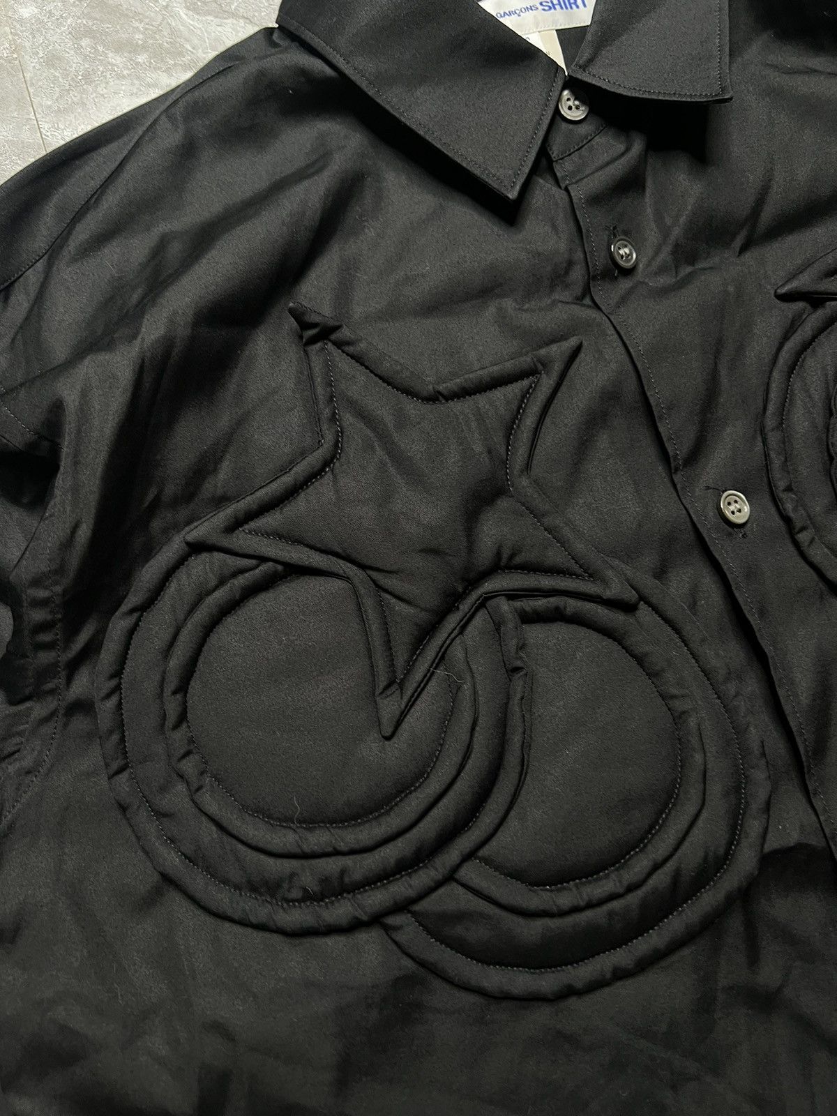 Comme des Garcons Homme Plus CDG SHIRT STARS & CIRCLES PADDED PATCH BUTTON DOWN SHIRT Size US S / EU 44-46 / 1 - 4 Thumbnail