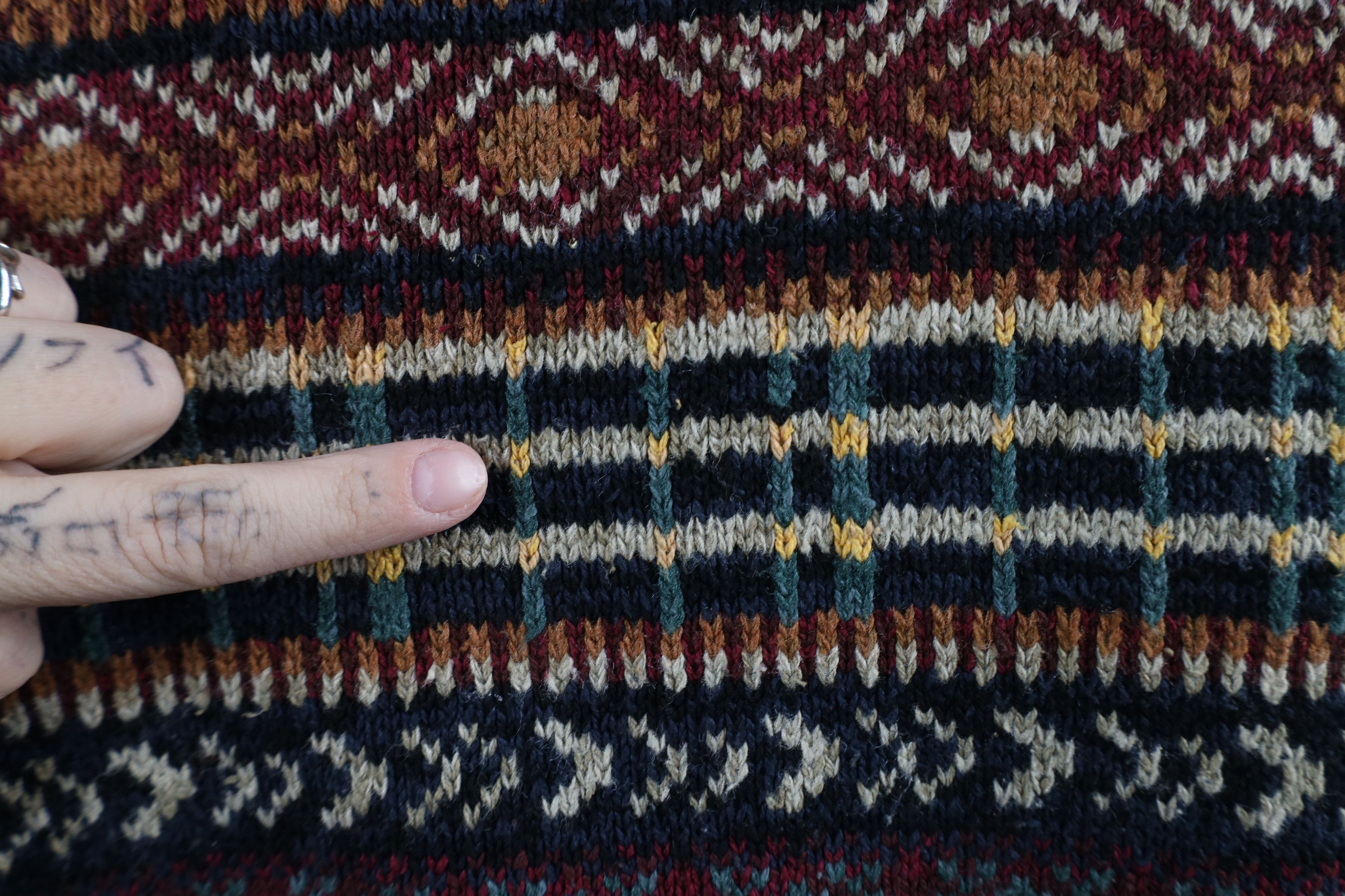 Vintage Vintage 90s Streetwear Knit Rainbow Fair Isle Sweater Vest Size US L / EU 52-54 / 3 - 4 Thumbnail