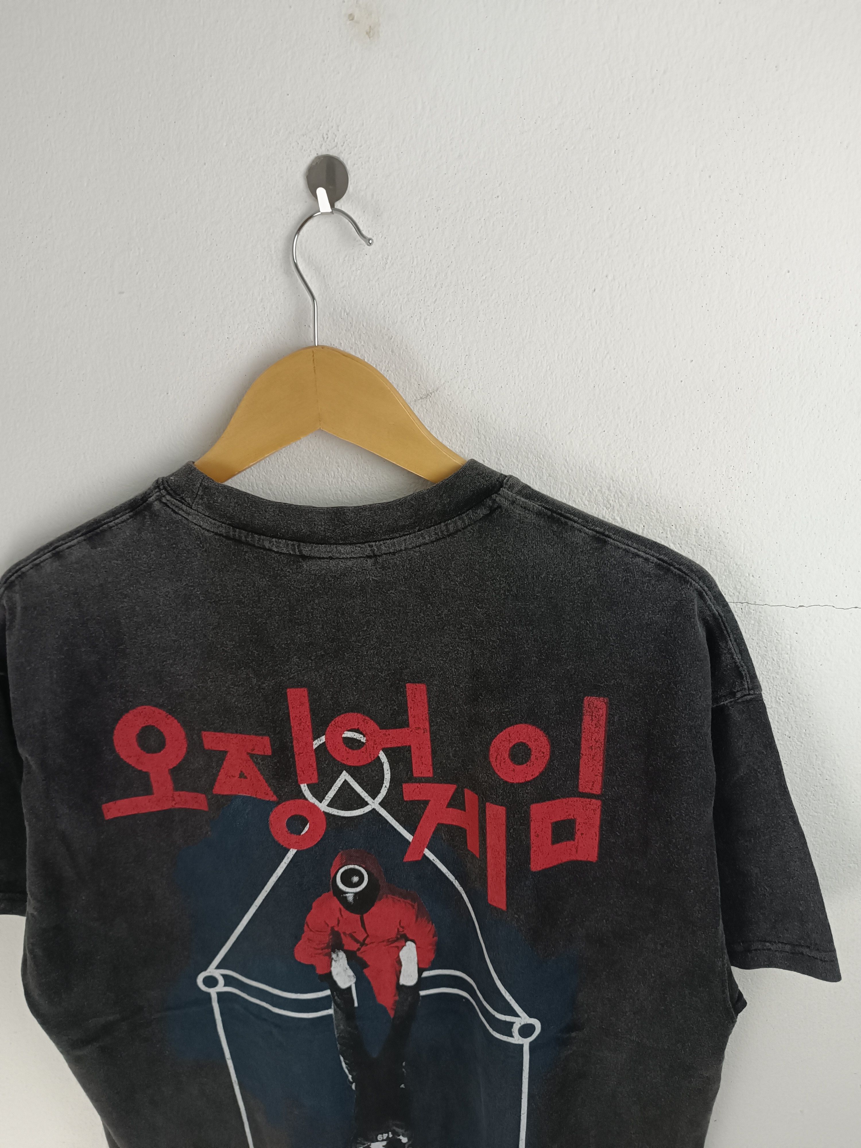 Vintage VINTAGE SQUID GAME X GOAT CREW FADED STYLE TEE HORROR CRIME Size US L / EU 52-54 / 3 - 15 Thumbnail