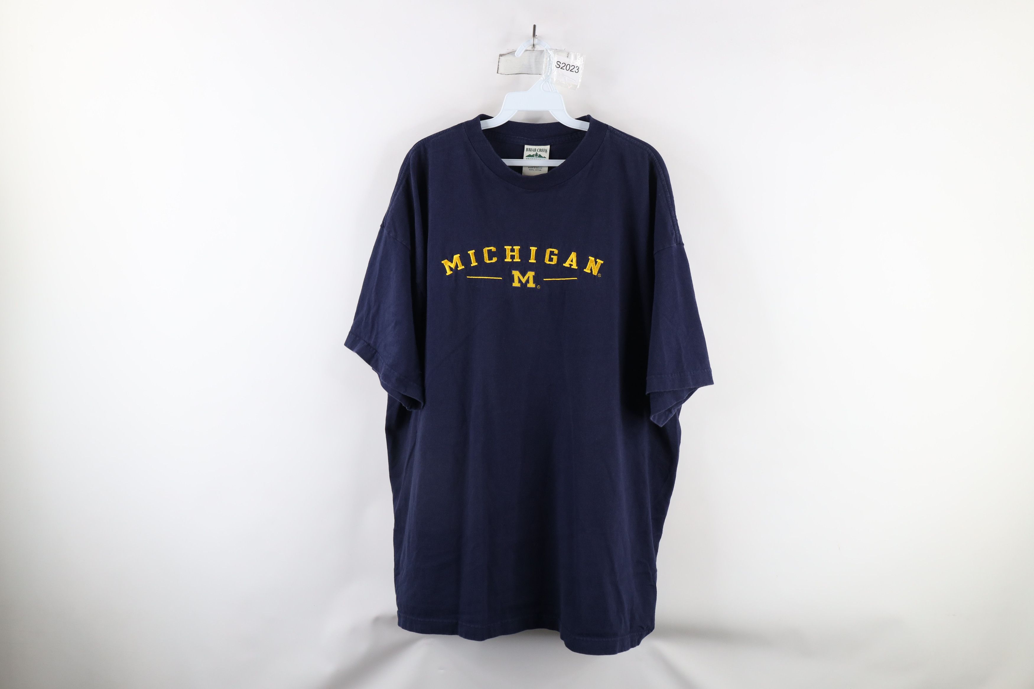 Vintage Vintage 90s Out University of Michigan Short Sleeve T-Shirt Size US XXL / EU 58 / 5 - 1 Thumbnail