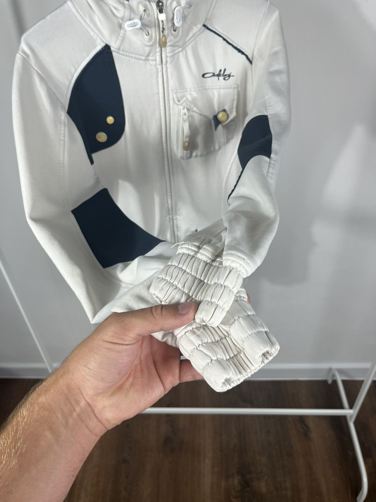 Oakley Oakley white zip-up hoodie jacket with pockets size S/ Size US S / EU 44-46 / 1 - 12 Thumbnail