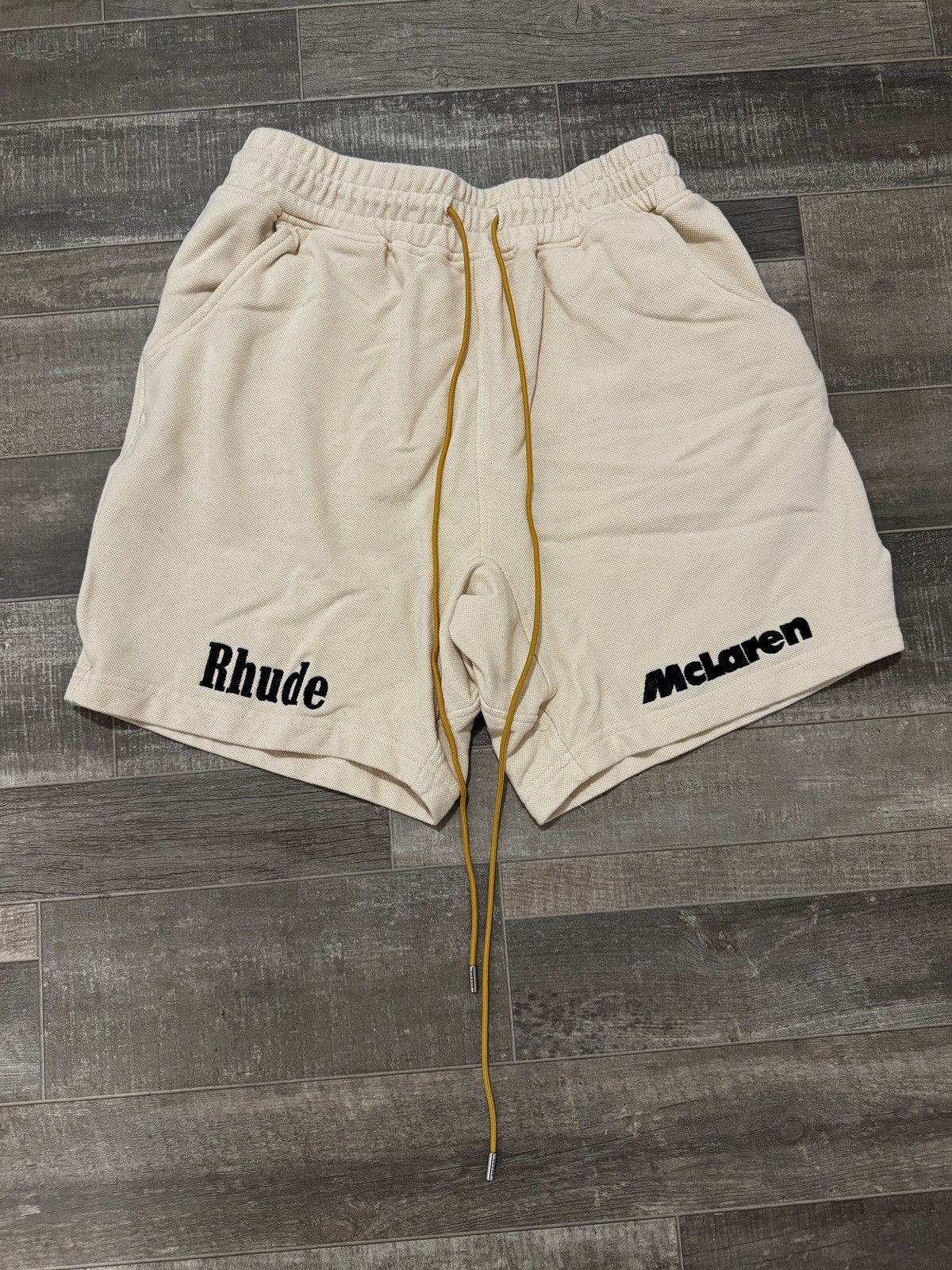 Rhude McLaren ポロシャツ クリーム色 X McLaren Pit Crew Short-sleeve Shirt Beige | The Webster