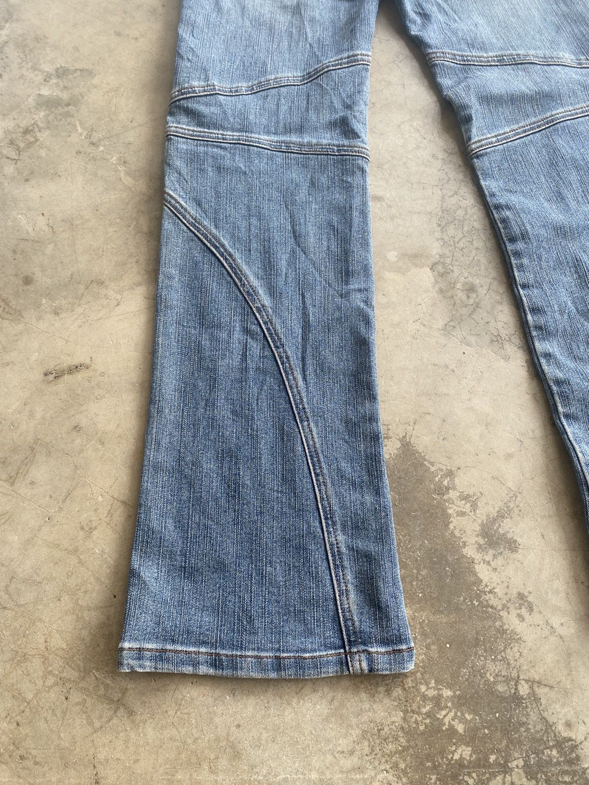 Hysteric Glamour × If Six Was Nine × Tornado Mart Japanese Jouer Aux Echecs Python Stretch Flare Jeans Size US 27 - 10 Thumbnail