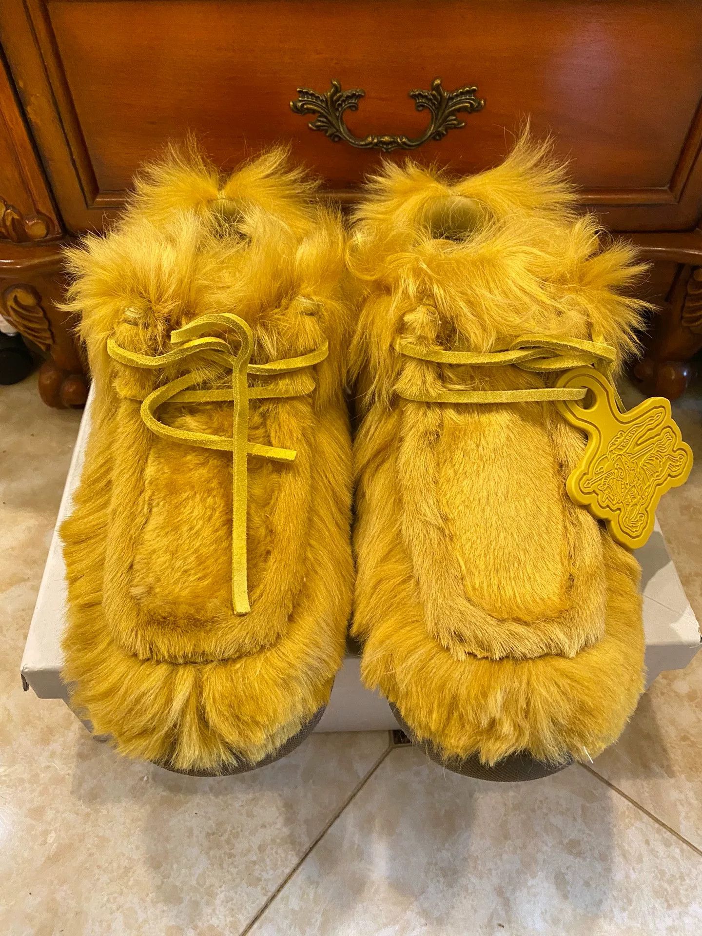 Burberry Burberry Furry Casual Lace Shoes Size US 10 / EU 43 - 1 Thumbnail