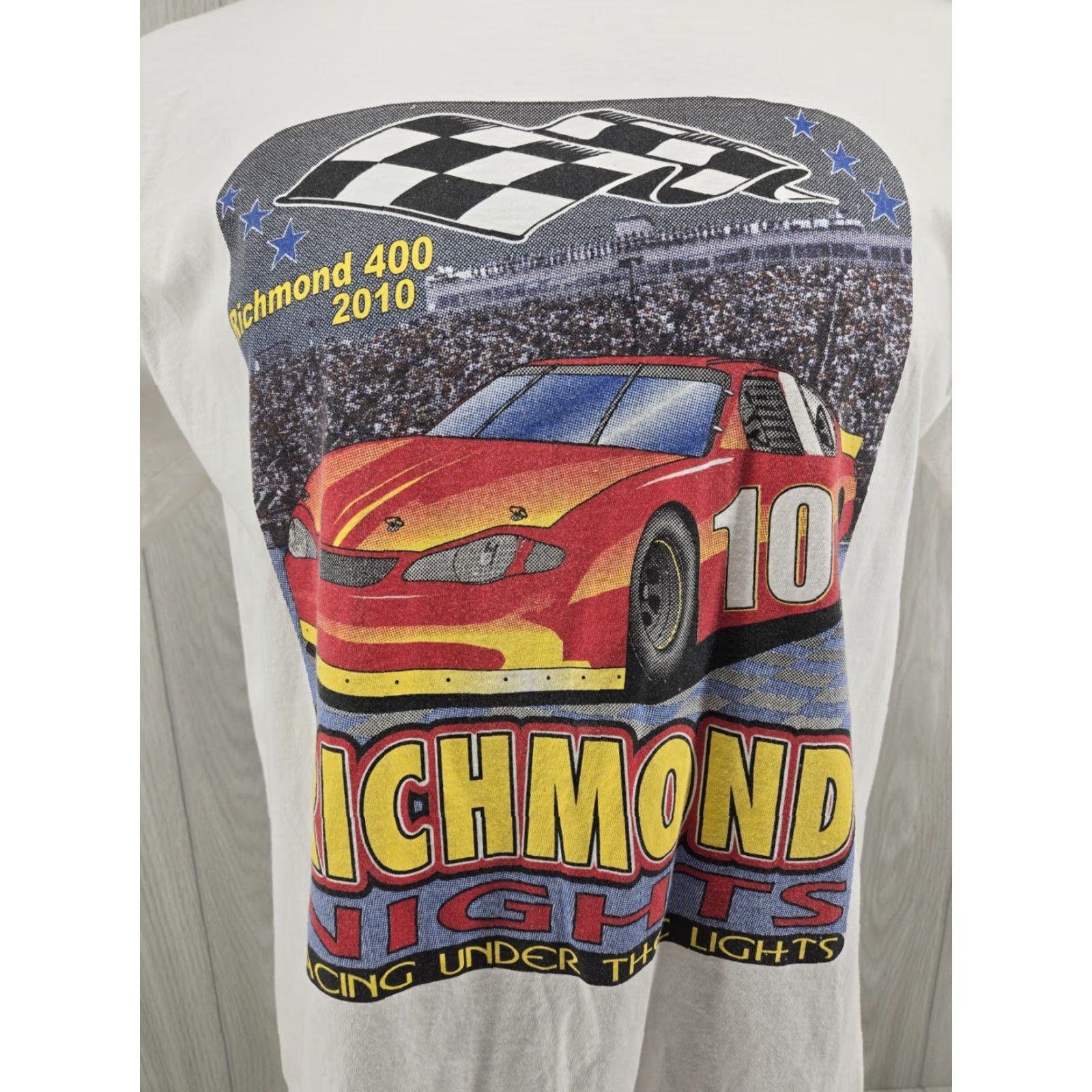 Nike VINTAGE Nike T-Shirt Men's Large Richmond Raceway 400 2010 White Cotton Blend Graphic Print Logo Short Sleeve Crew Neck All Seasons Men Size US L / EU 52-54 / 3 - 3 Thumbnail