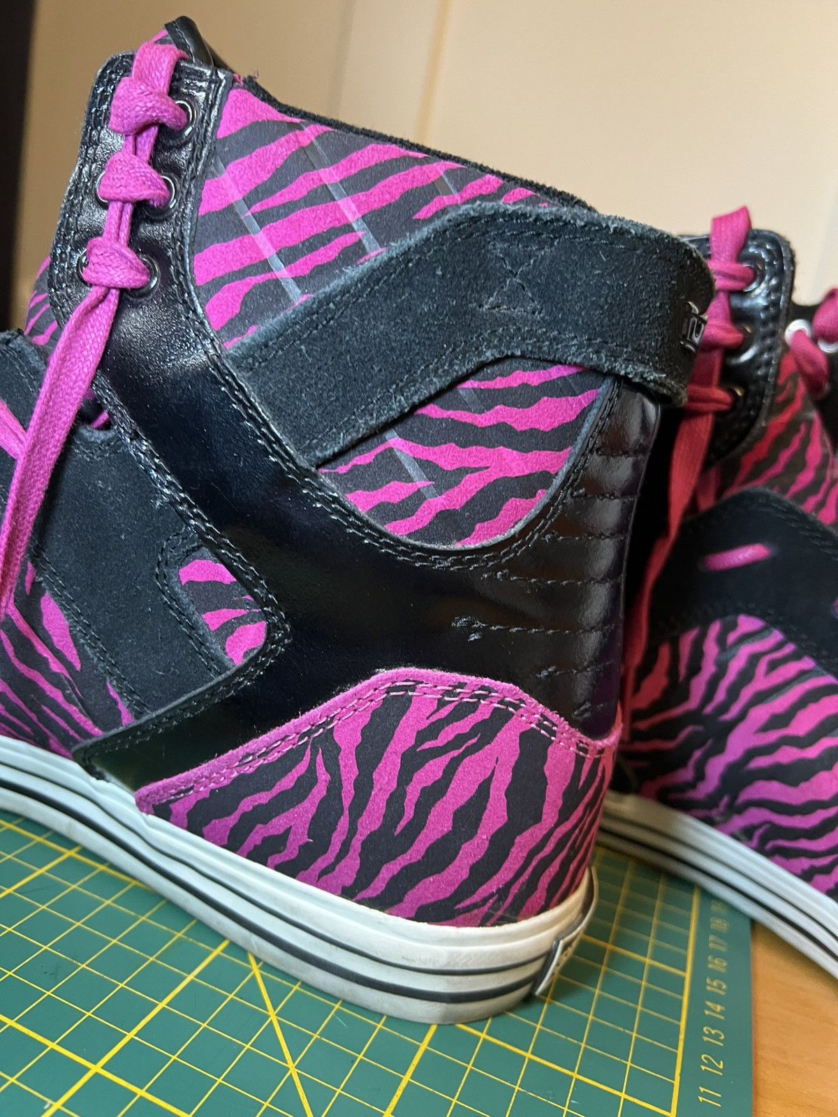 Supra Vintage Supra Muska Skytop Black Magenta Zebra Striped shoes Size US 13 / EU 46 - 19 Thumbnail
