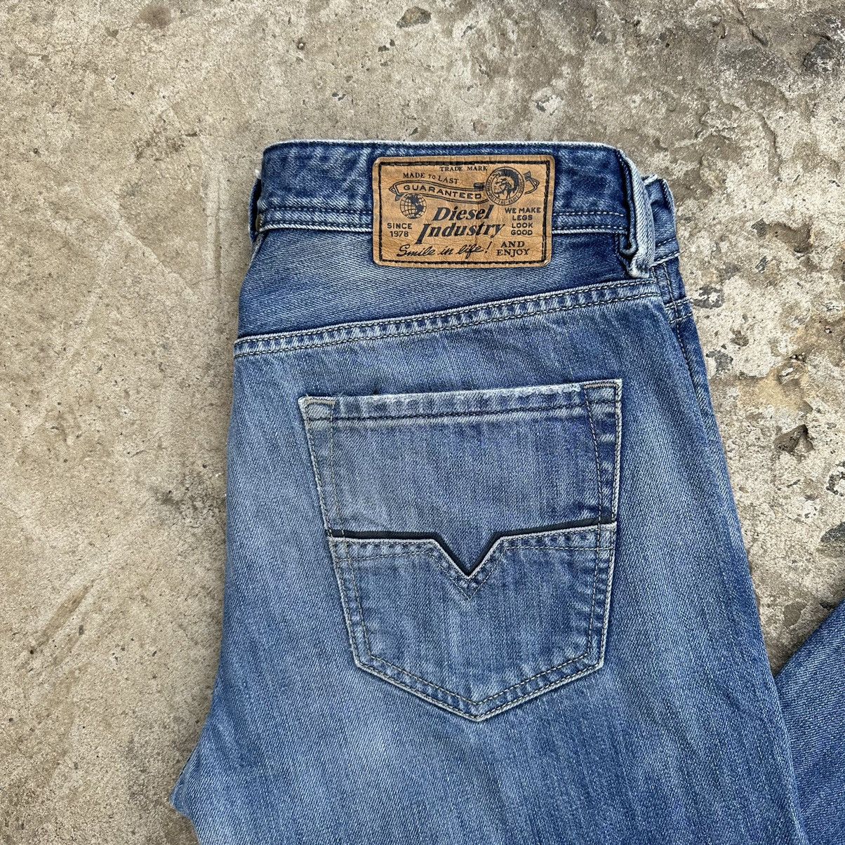 Diesel Vintage Diesel Jeans W31xL30 Style USA Y2K 00s Size US 31 - 5 Thumbnail
