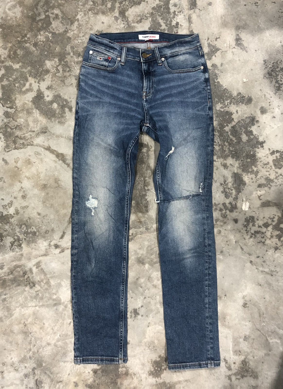 Other × Tommy Hilfiger Tommy Hilfiger distressed jeans Size 29" - 1 Thumbnail