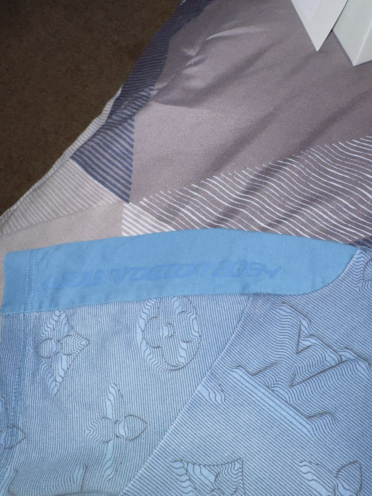 Louis Vuitton Louis vittuion shirt Size US S / EU 44-46 / 1 - 4 Thumbnail