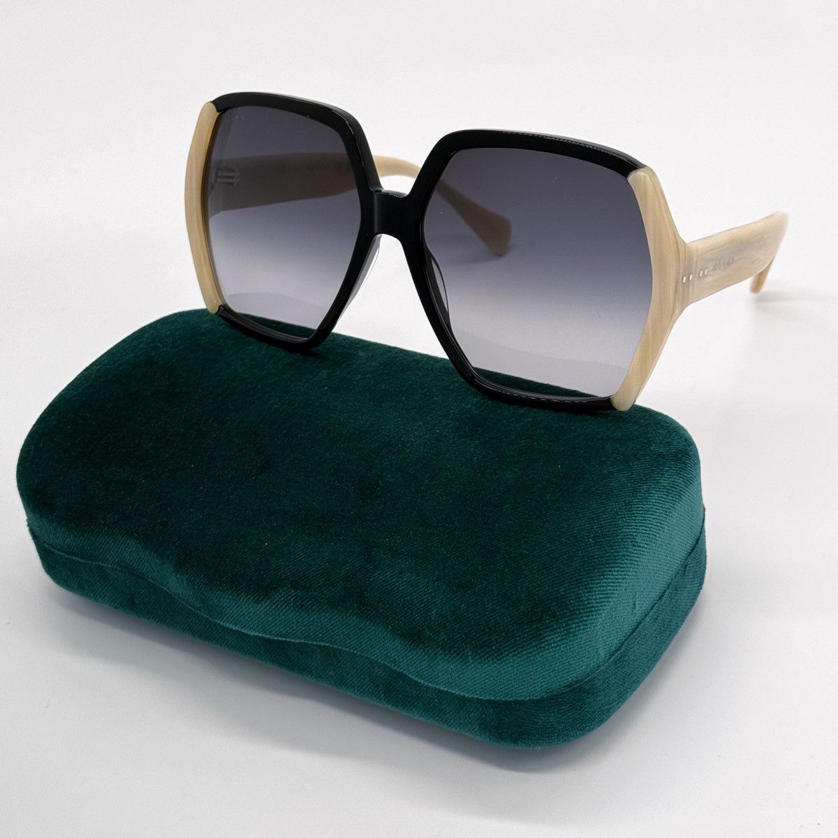 image of New Gucci Gg1065S 002 Square Black Grey Women Sunglasses