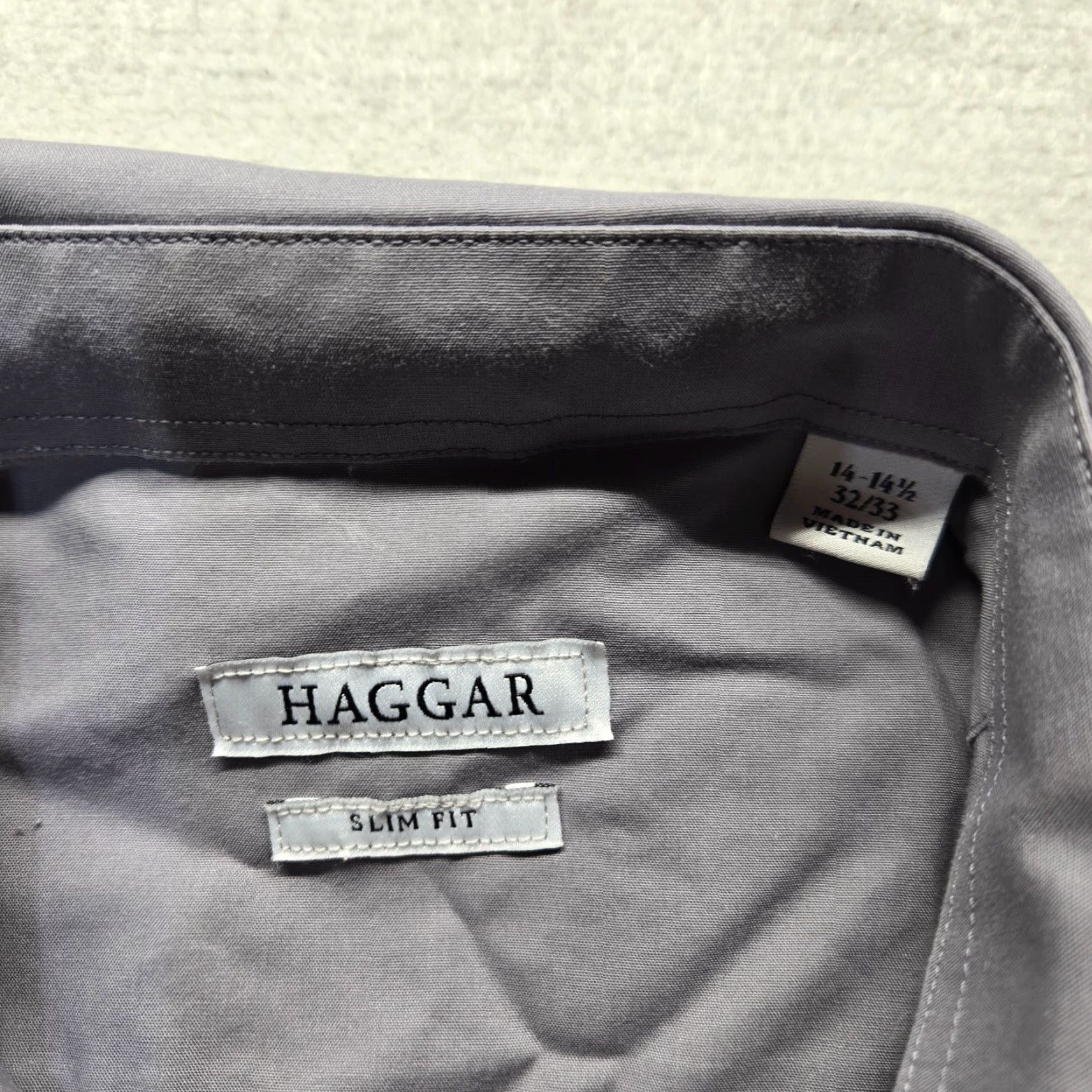 Haggar Haggar Dress Shirt Solid Gray Slim 14.5 32/33 Adult Men Shirt Slimming Button-Down Button Up Neckline Collared Size 40R - 3 Thumbnail