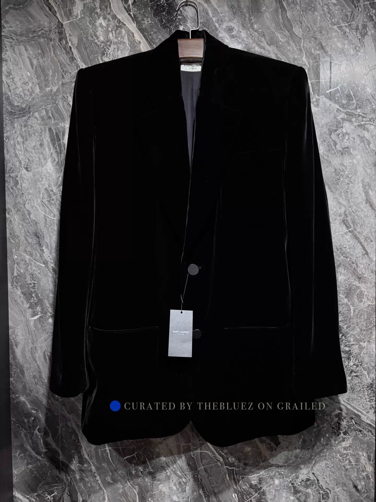 Saint Laurent Paris Elegant Wide Shoulder Black Silk Velvet Blazer Size US S / EU 44-46 / 1 - 1 Thumbnail