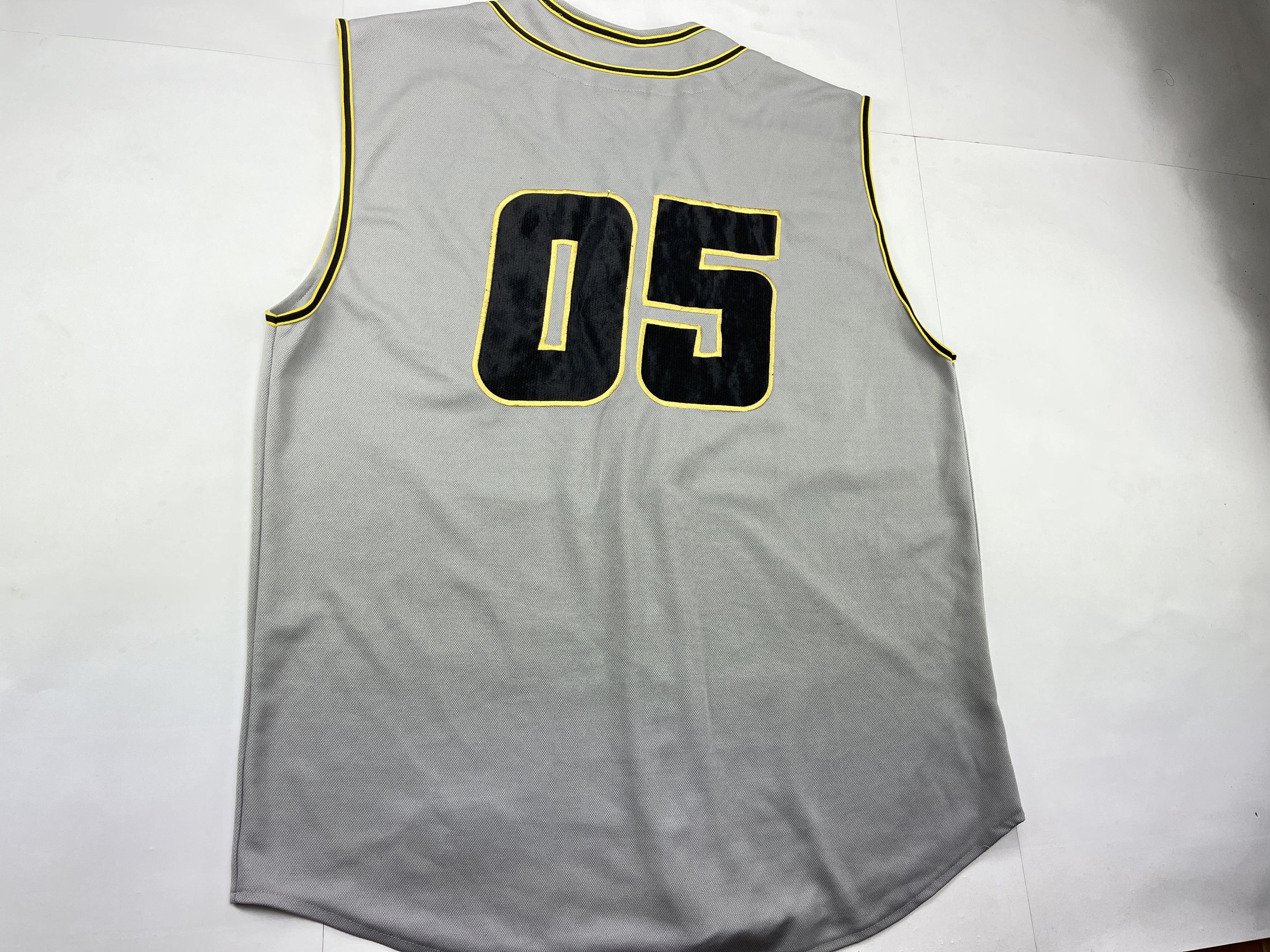 Fubu FUBU jersey, vintage hip hop t-shirt, 90s hip hop skater XL Size US XL / EU 56 / 4 - 10 Thumbnail