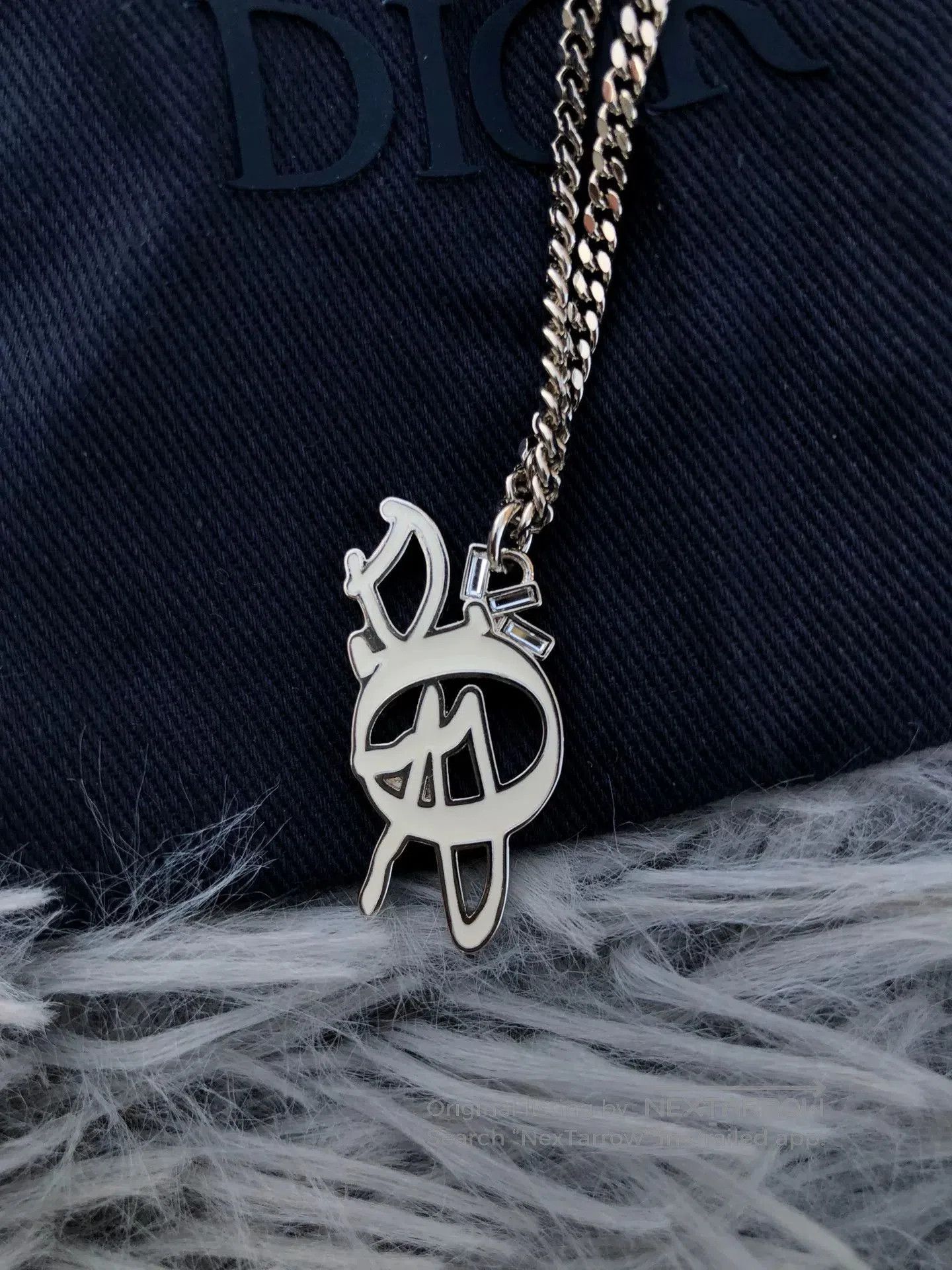 Dior Dior 2023 Crystal Logo Necklace. Size ONE SIZE - 2 Thumbnail