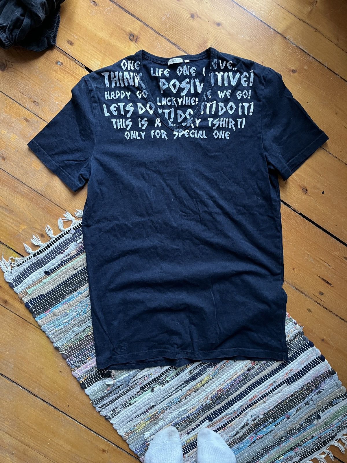 Japanese Brand × Vintage V-neck t-shirt tee Calliope Man Milan print Size US M / EU 48-50 / 2 - 1 Thumbnail