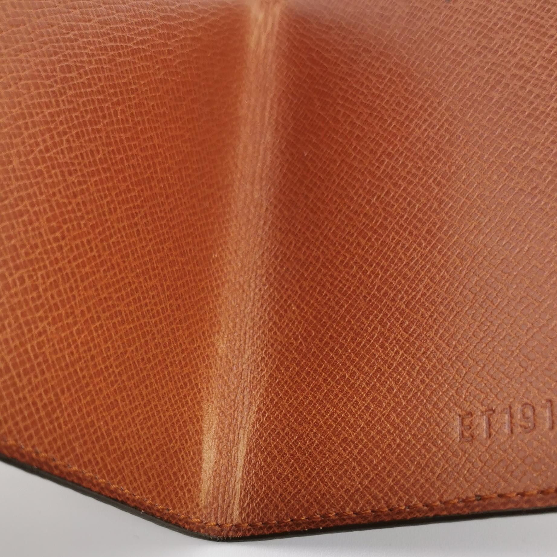 Louis Vuitton Louis Vuitton (LV) Old Passport Holder with Monogram -y2506 Size ONE SIZE - 6 Thumbnail