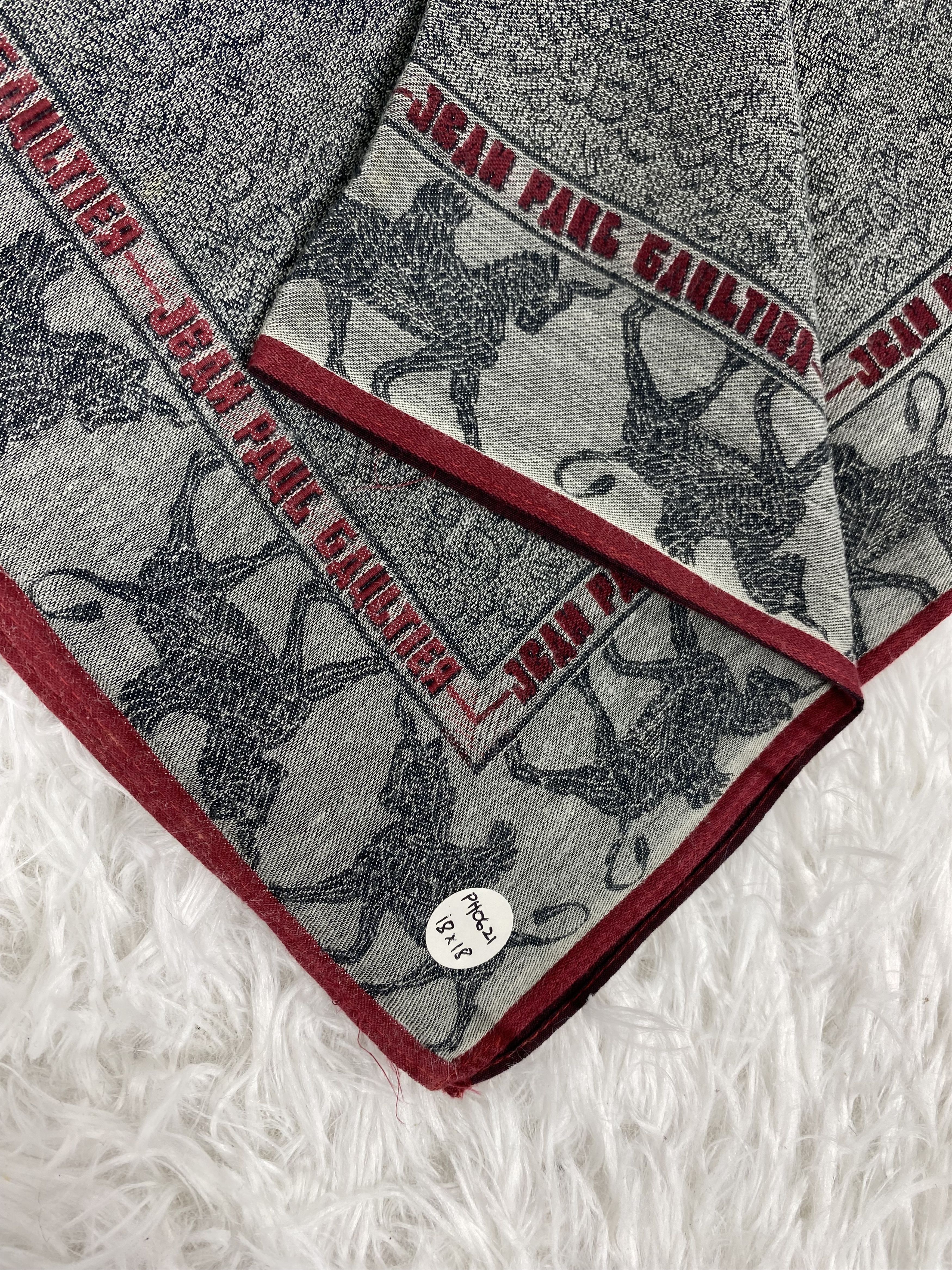 Jean Paul Gaultier Vintage Jean Paul Gaultier Handkerchief Neckerchief PH0621 Size ONE SIZE - 2 Thumbnail