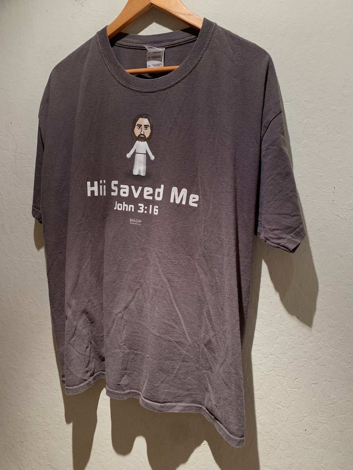 Vintage *RARE* Vintage Jesus Hii Saved Me Wii Parody Christian Shirt Size US XL / EU 56 / 4 - 1 Thumbnail