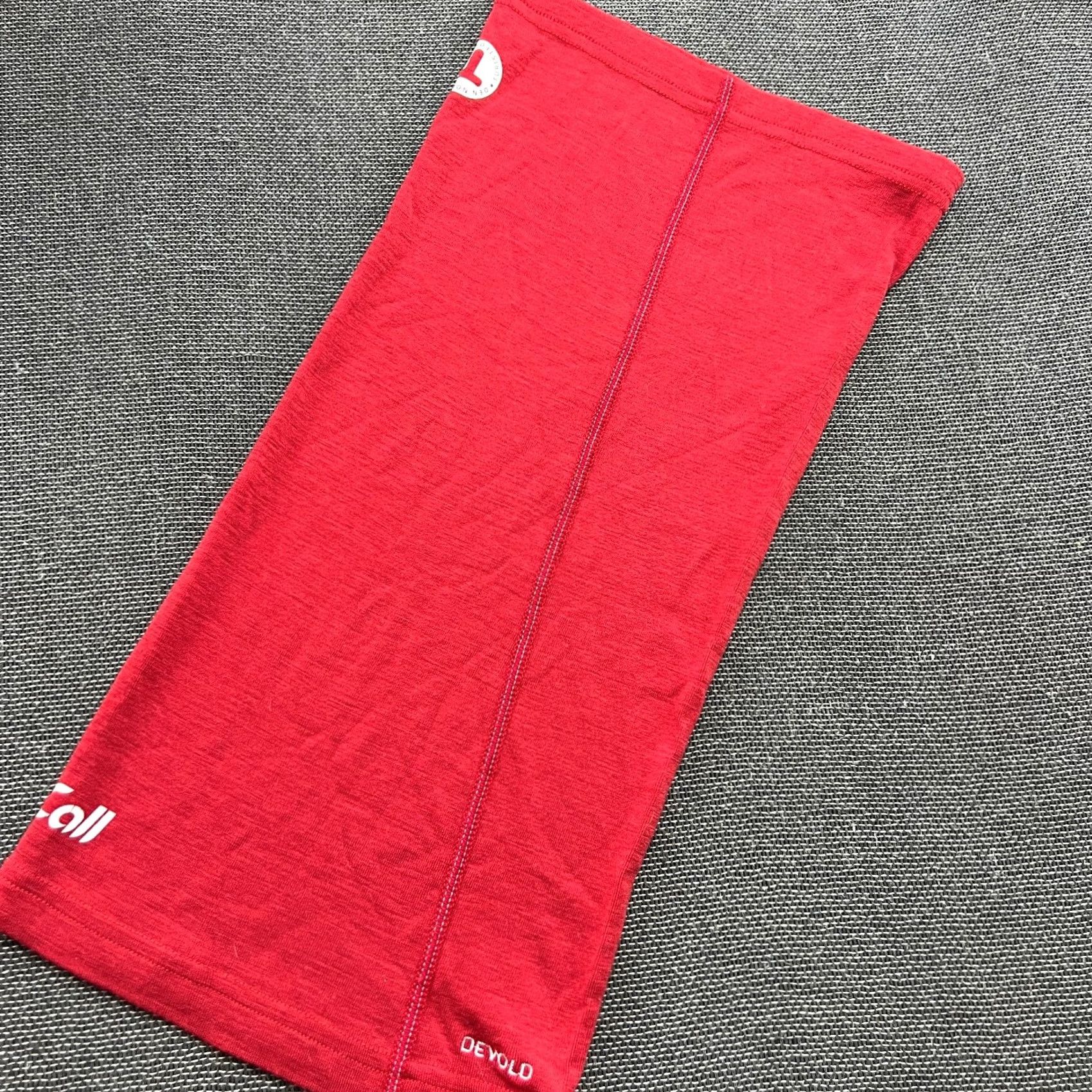 Vintage VINTAGE DEVOLD Multisport Neck Warmer 100% Merino Wool OS Tube Scarf Outdoor Gaiter Red Size ONE SIZE - 5 Thumbnail