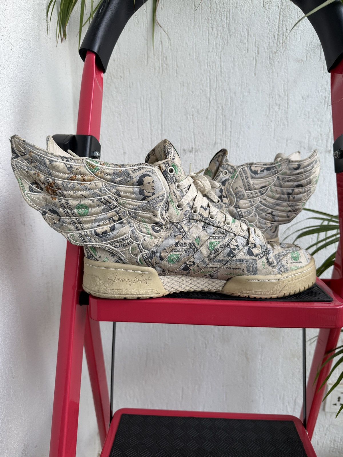 Adidas × Jeremy Scott Dollar wings sneaker Size US 9 / EU 42 - 14 Thumbnail