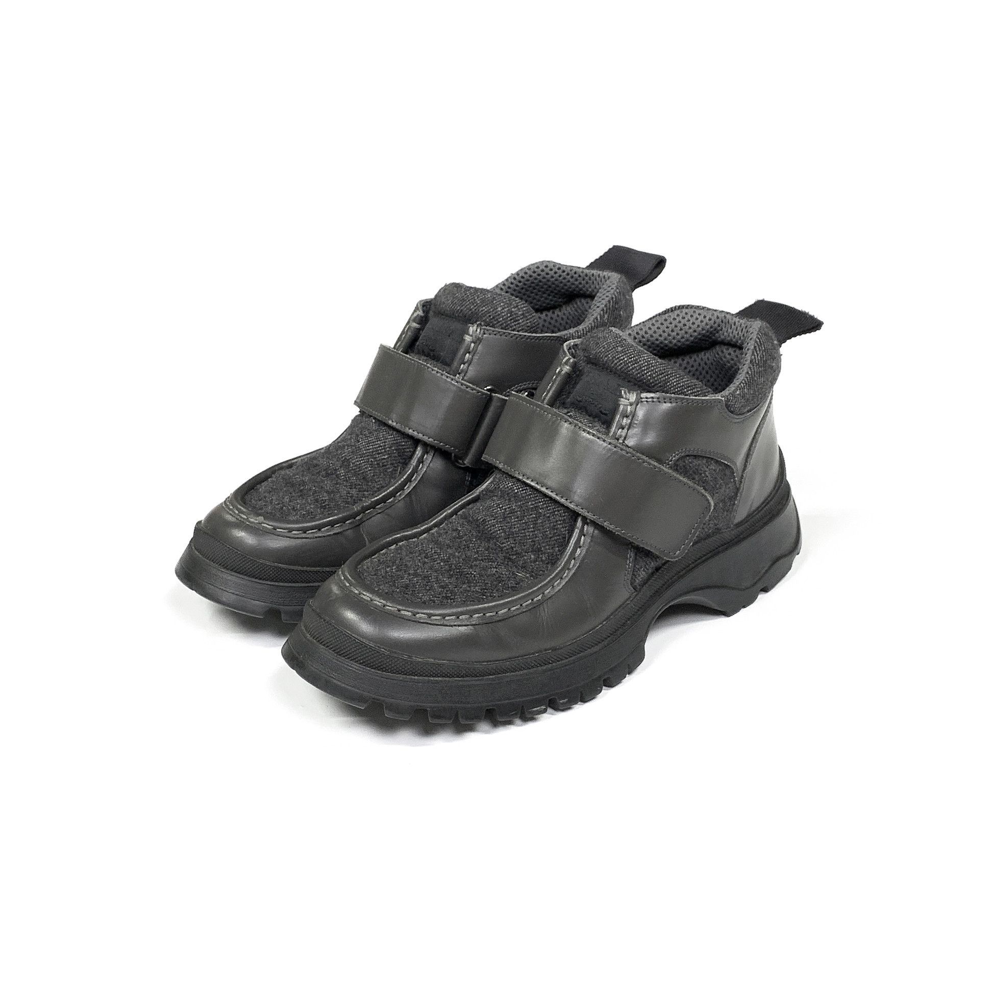 Arsun Zipped Boots in shiny leather