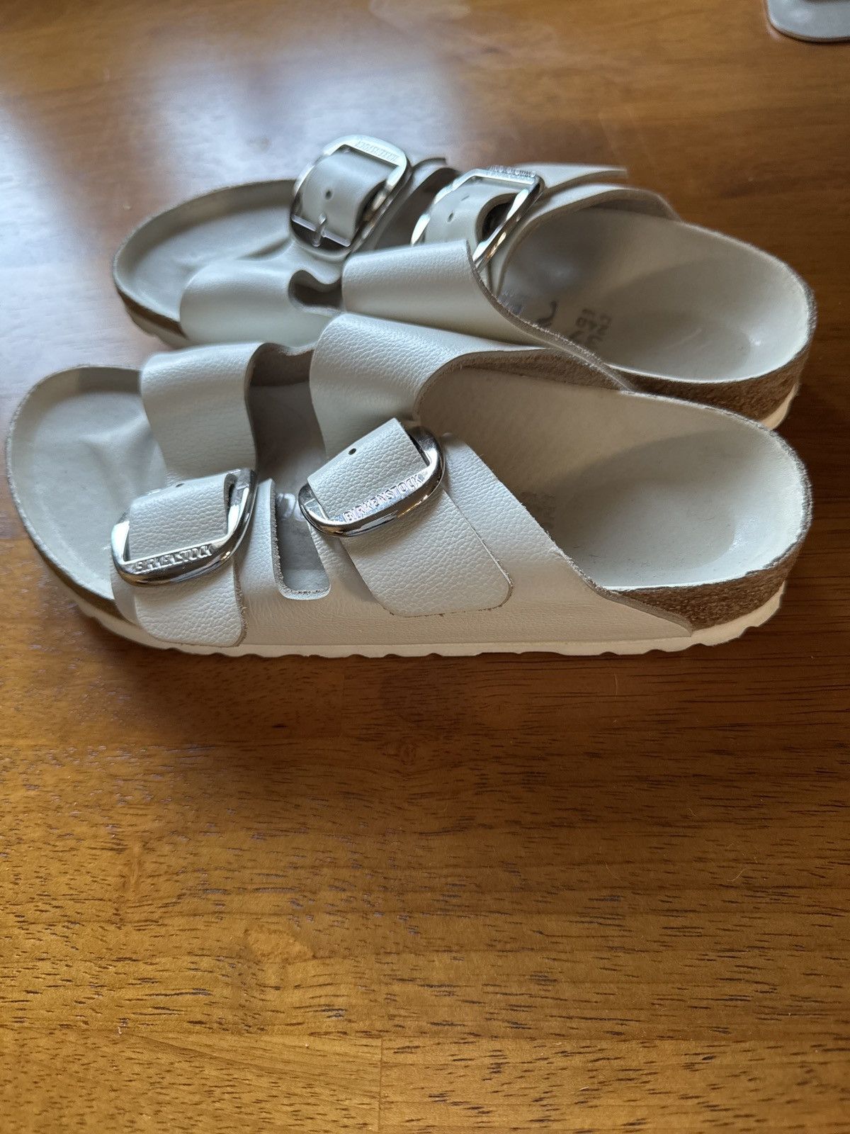 Birkenstock Birkenstock Arizona Big Buckle Size US 7 / IT 37 - 3 Thumbnail