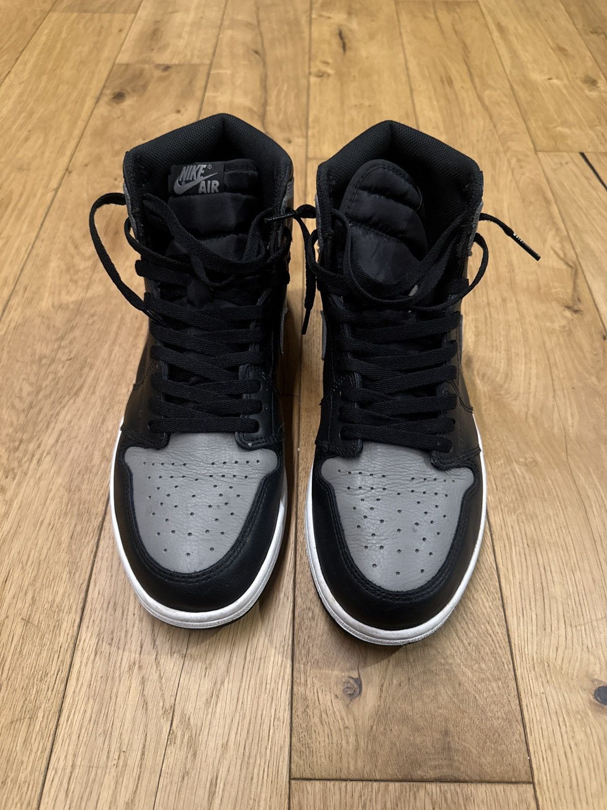 Jordan Brand Air Jordan 1 Retro High OG Shadow 2018 Size 11 555088-013 Size US 11 / EU 44 - 5 Thumbnail