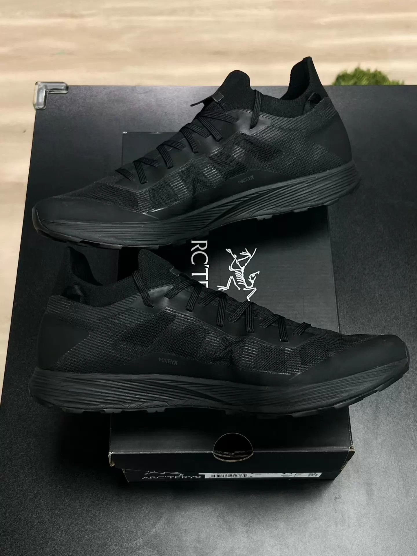 Arc'teryx Arcteryx Norvan 43 EU Original Box Rarely Worn Lightweight Size US 10 / EU 43 - 6 Thumbnail