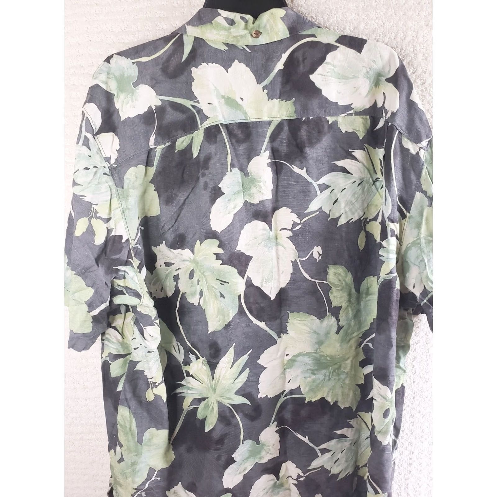 Tommy Bahama VINTAGE Tommy Bahama Mens XL Black Green FOILAGE 100% Silk Hawaiian Camp Shirt Size US XL / EU 56 / 4 - 6 Thumbnail