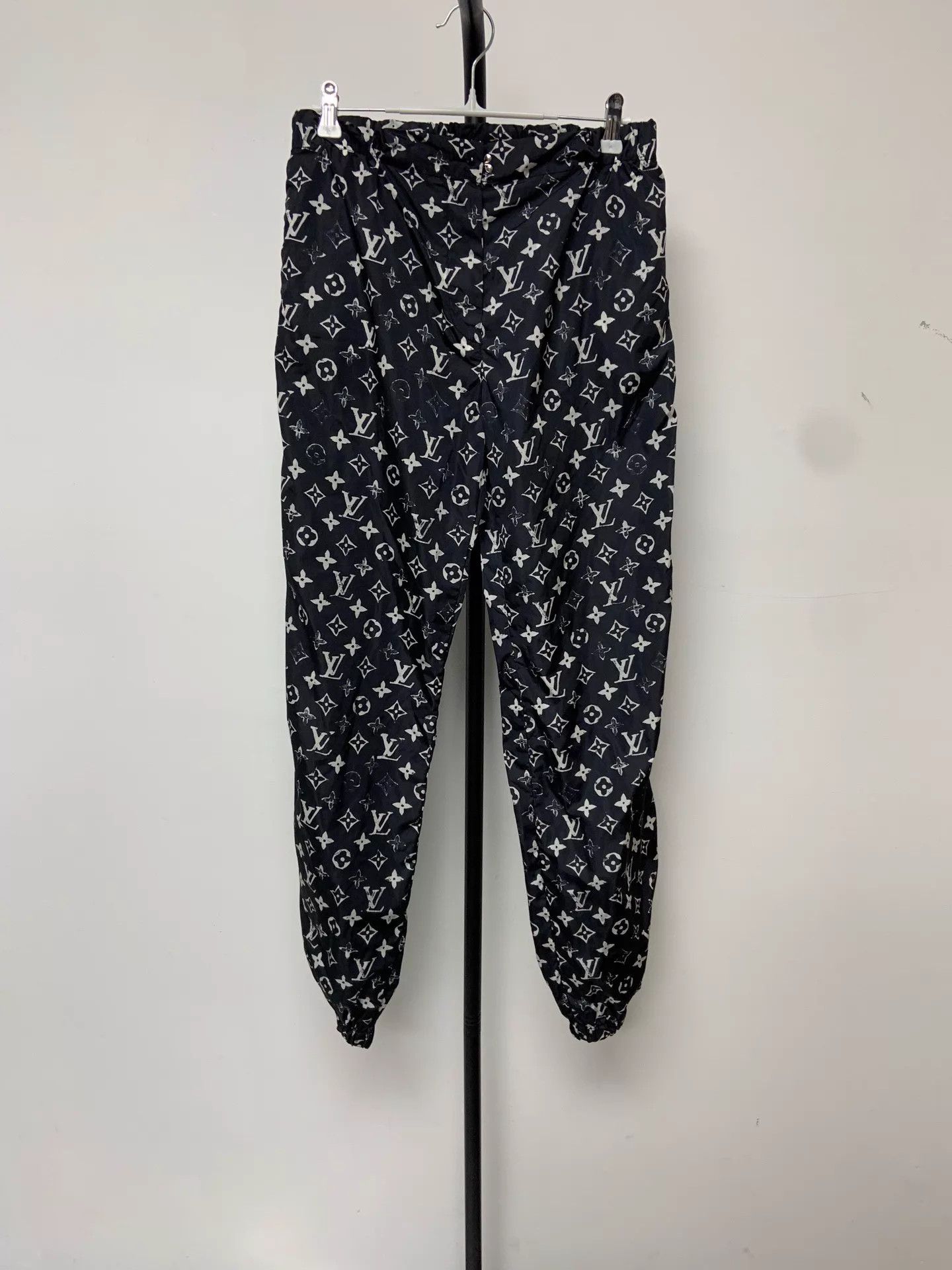 Louis Vuitton LOUIS VUITTON Cutout Print Track Pants Black 99new Size US 28 / EU 44 - 2 Thumbnail