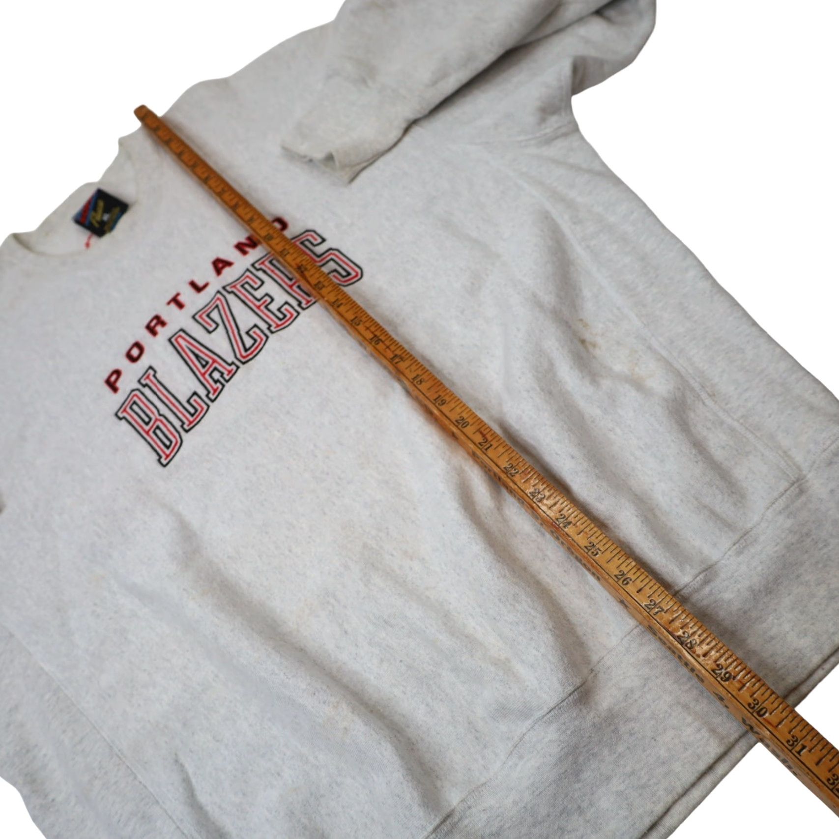 Vintage VINTAGE Portland Blazers Embroidered Spellout Sweatshirt Gray XL Mens Size US XL / EU 56 / 4 - 7 Thumbnail