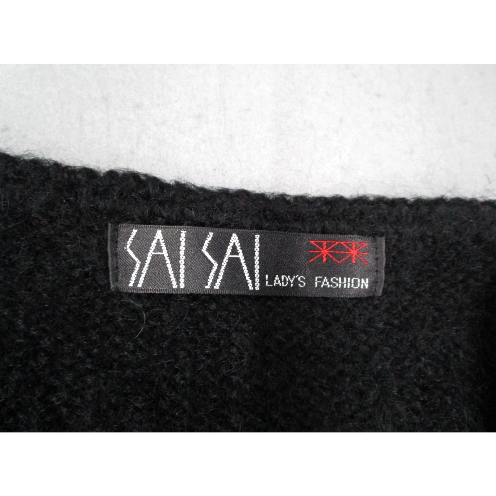 Vintage VINTAGE Sai Sai Women's Black Floral Cable-Knit Cardigan Sweater L Size L / US 10 / IT 46 - 3 Thumbnail