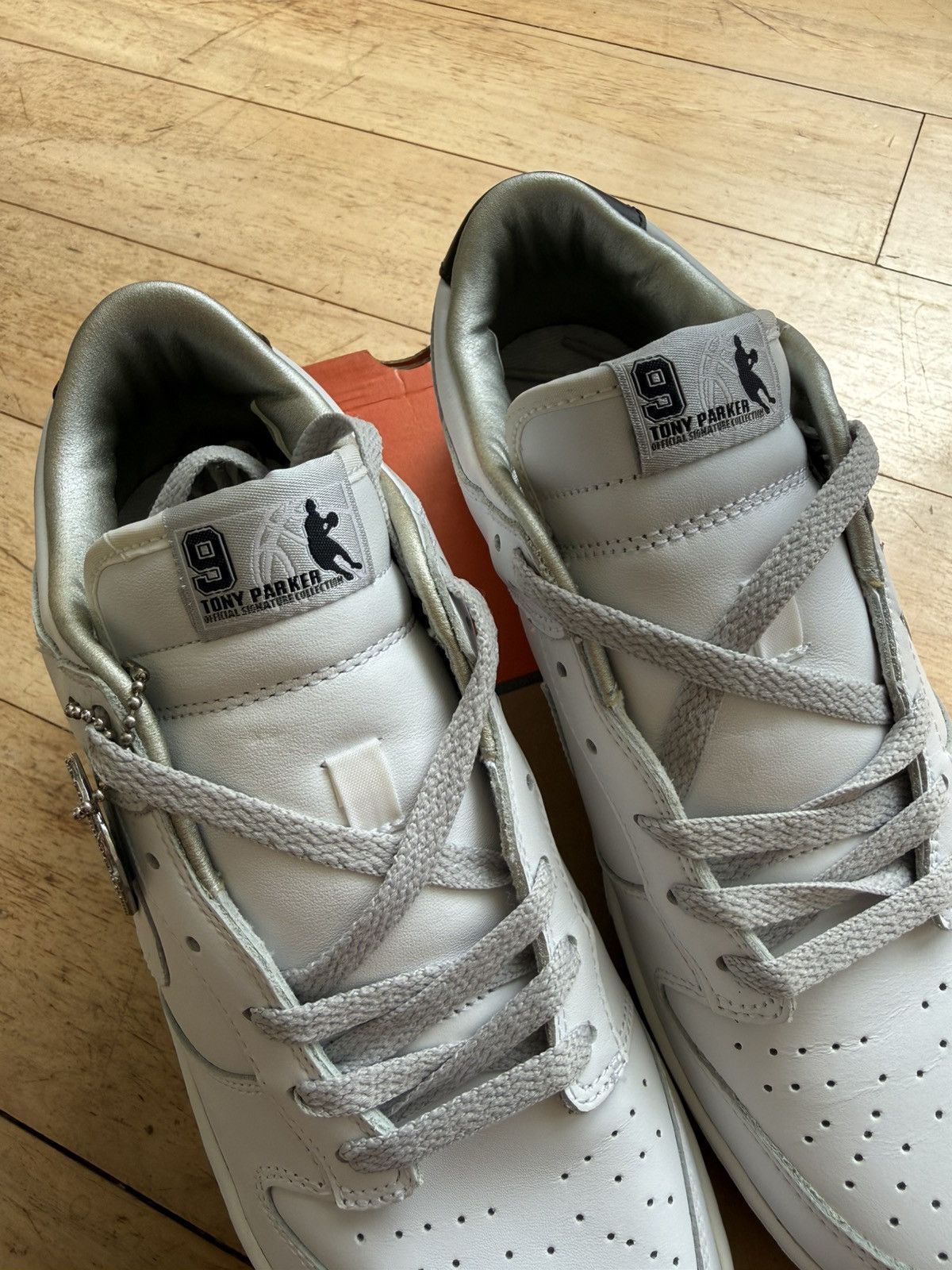 Nike Nike Dunk 2004 Tony Parker Player Exclusive Size US 8.5 / EU 41-42 - 7 Thumbnail