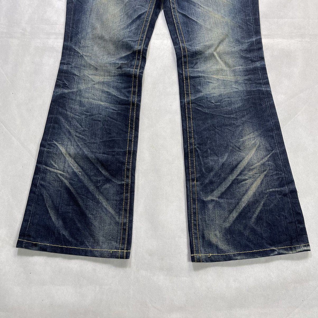 20471120 × If Six Was Nine × Japanese Brand Lolita Yoshitomo Nara Claw Mark Flare Denim Pant Size 32" / US 10 / IT 46 - 4 Thumbnail