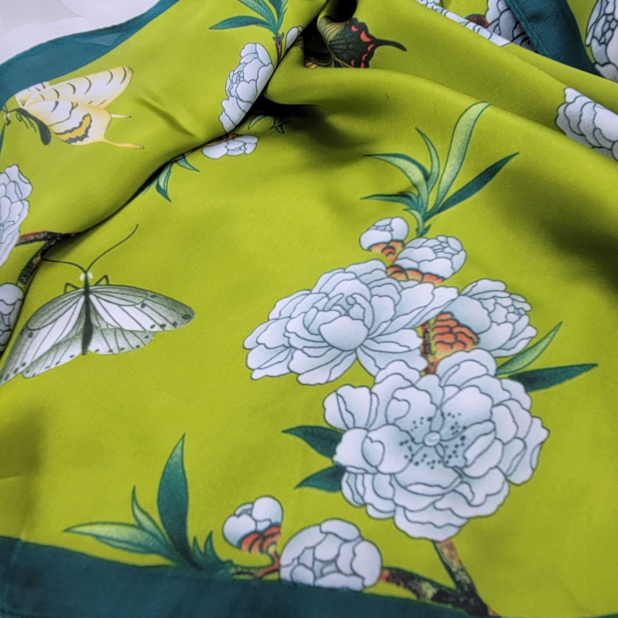 Other ⭐Luxury Elegant Bandana Silky Square Scarf Green FLOWER BUTT Size ONE SIZE - 5 Thumbnail