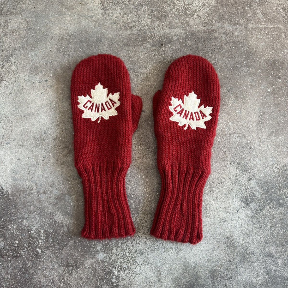 Hysteric Glamour × Japanese Brand × Vintage Amazing Vintage Canada Unisex Knit Gloves Size ONE SIZE - 1 Thumbnail