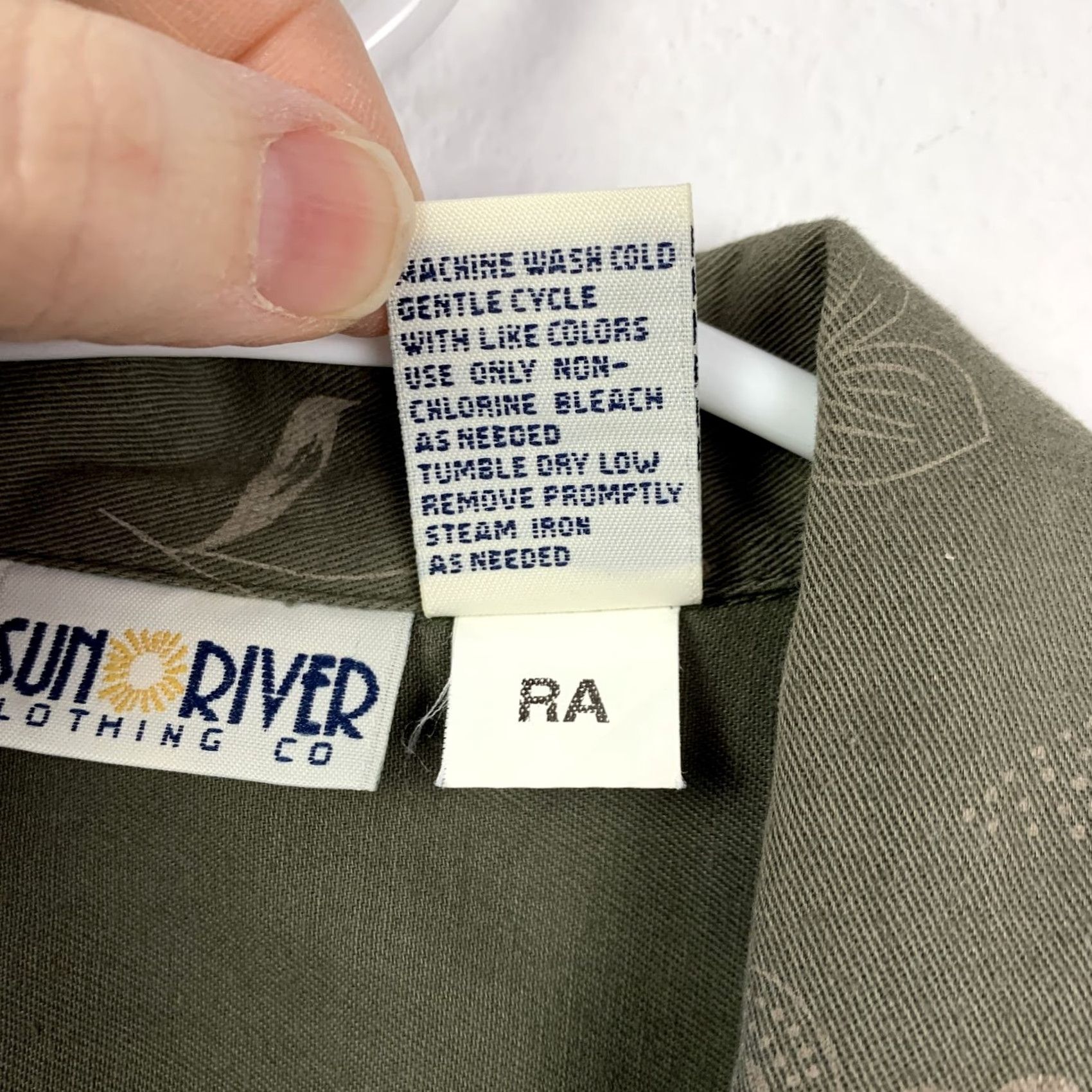 CO Sun River Clothing Co Women's S Olive Green Floral Button-Up Shirt Blouse Size S / US 4 / IT 40 - 5 Thumbnail